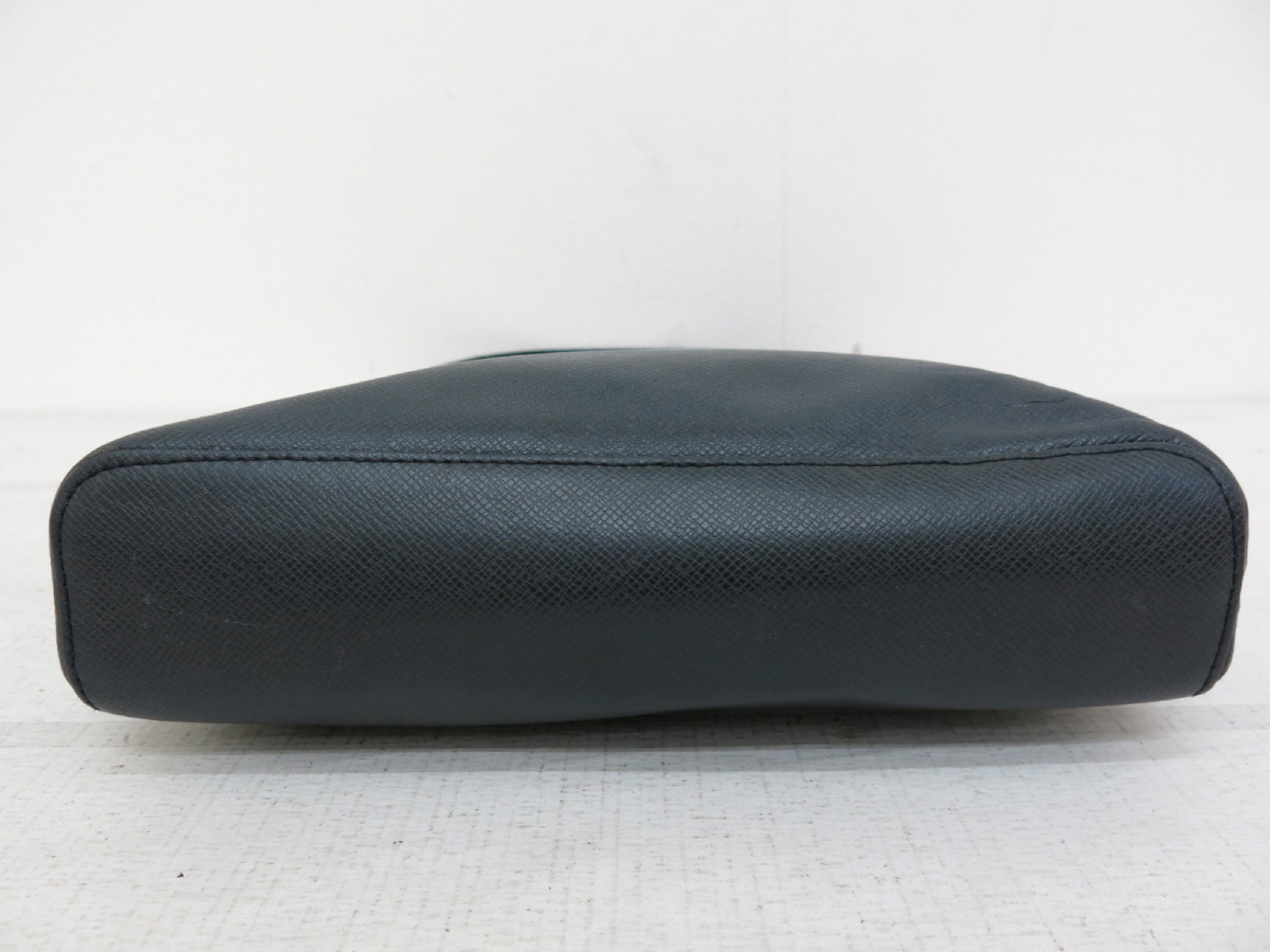 Taiga Anton CA0157 Shoulder Bag — view 4