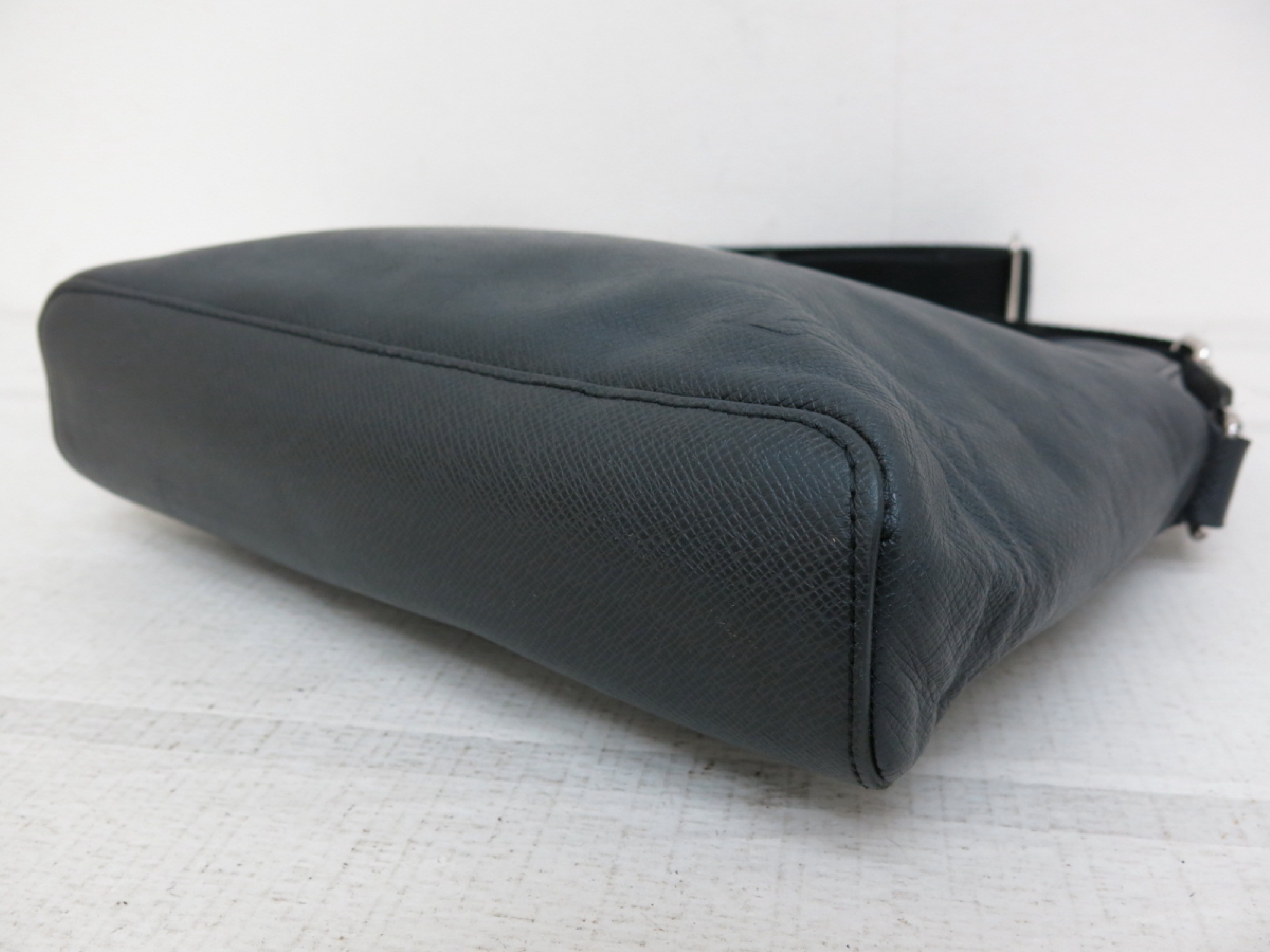 Taiga Anton CA0157 Shoulder Bag — view 6