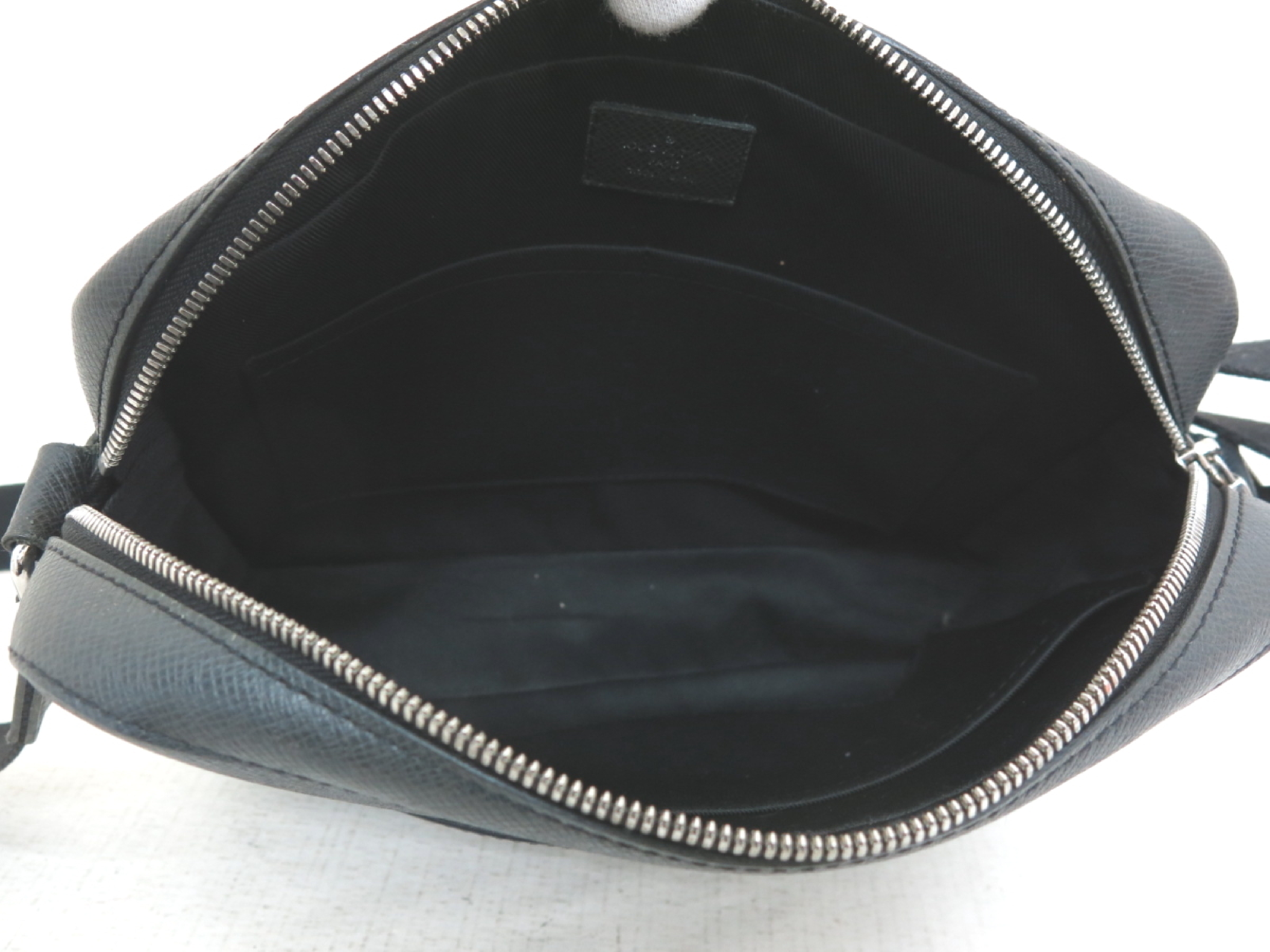 Taiga Anton CA0157 Shoulder Bag — view 7