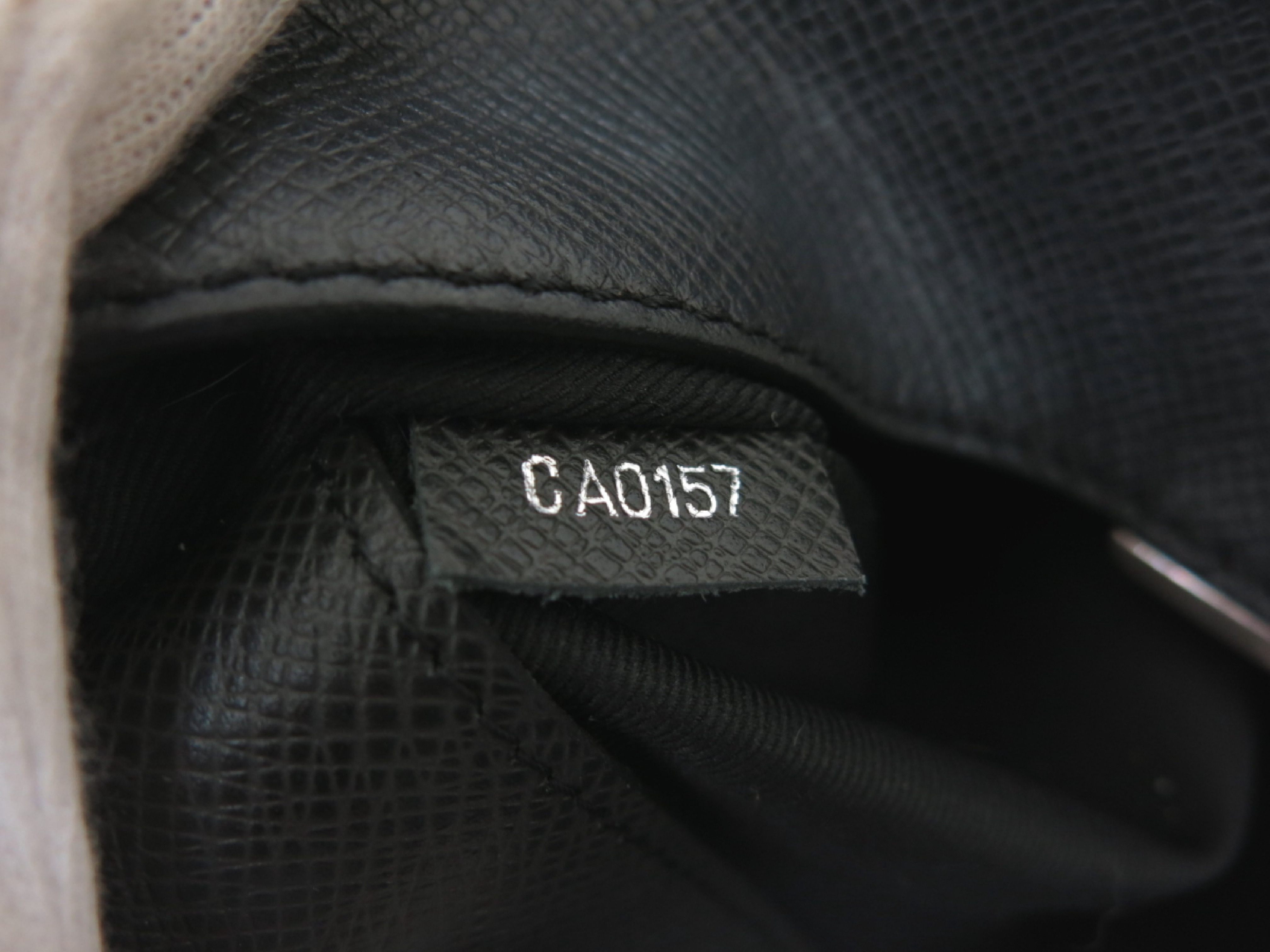 Taiga Anton CA0157 Shoulder Bag — view 9