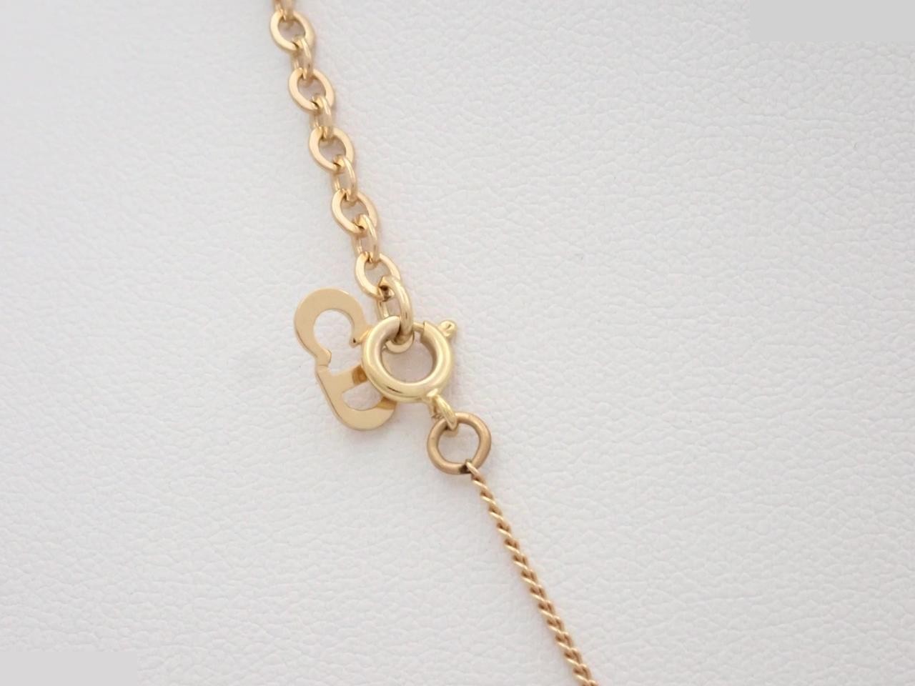 Gold chain, approximately 44 cm long. — view 2