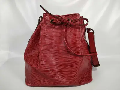 Epi Petit Noé Red Shoulder Bag