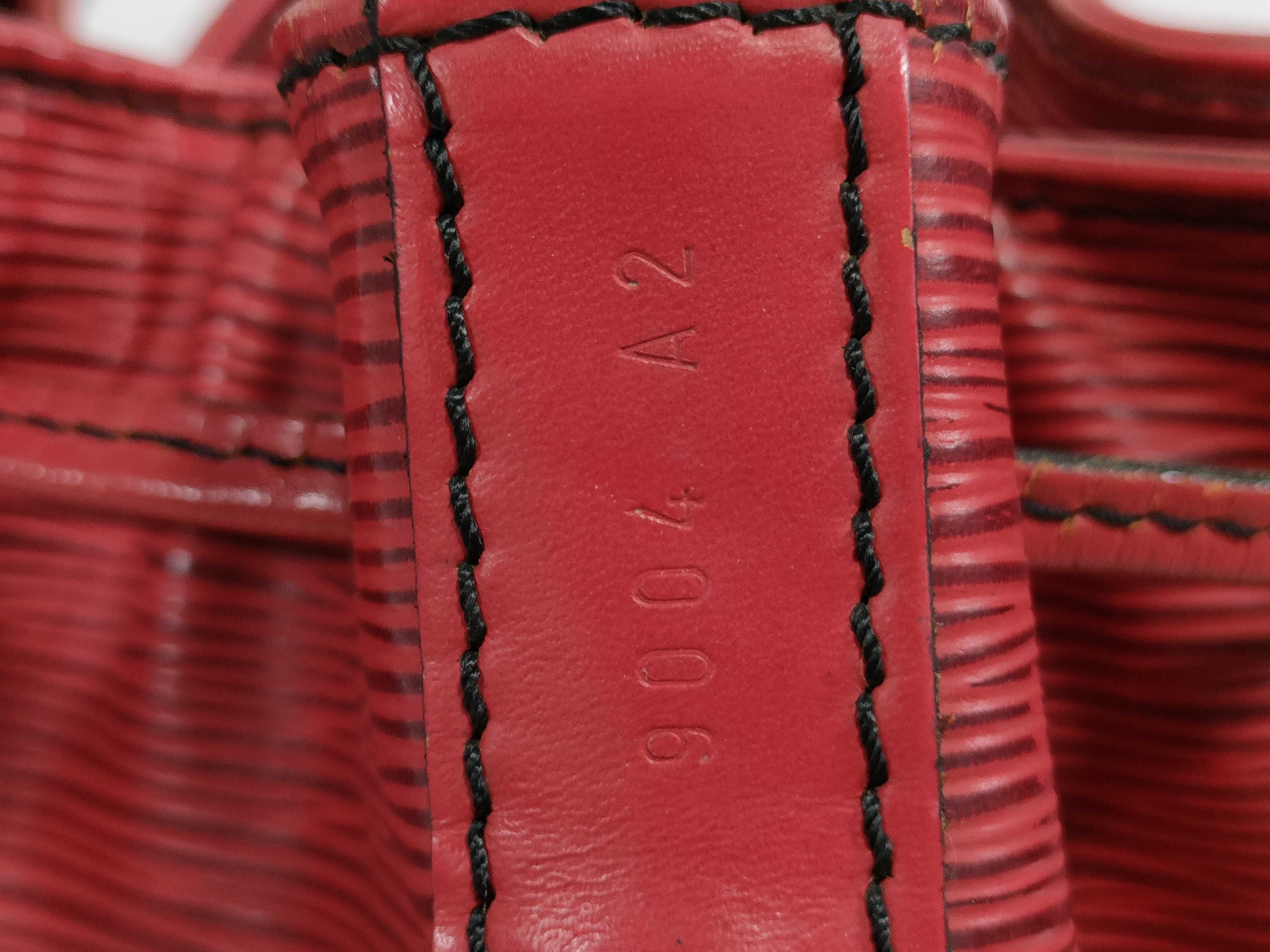 Epi Petit Noé Red Shoulder Bag — view 12