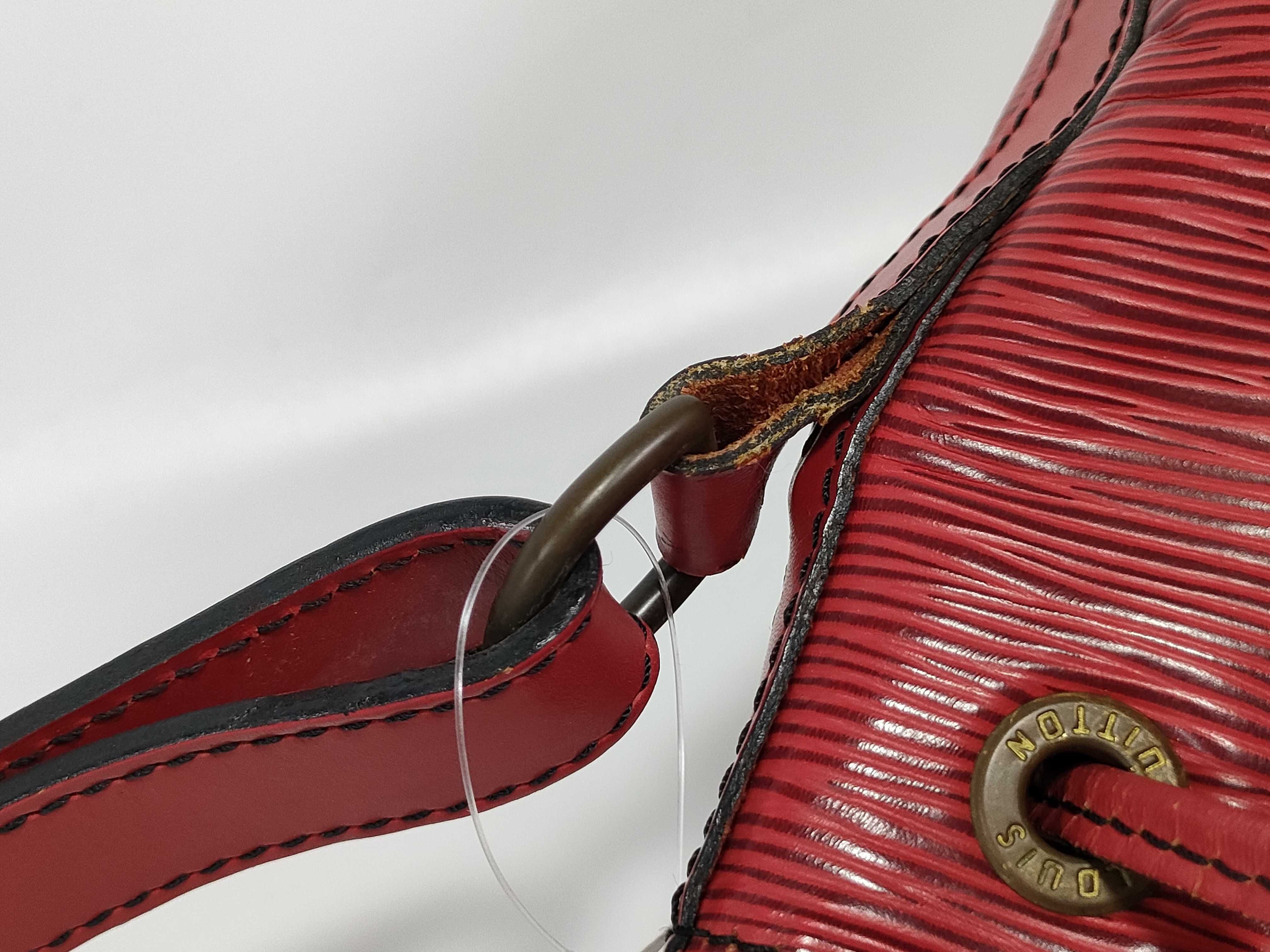Epi Petit Noé Red Shoulder Bag — view 5