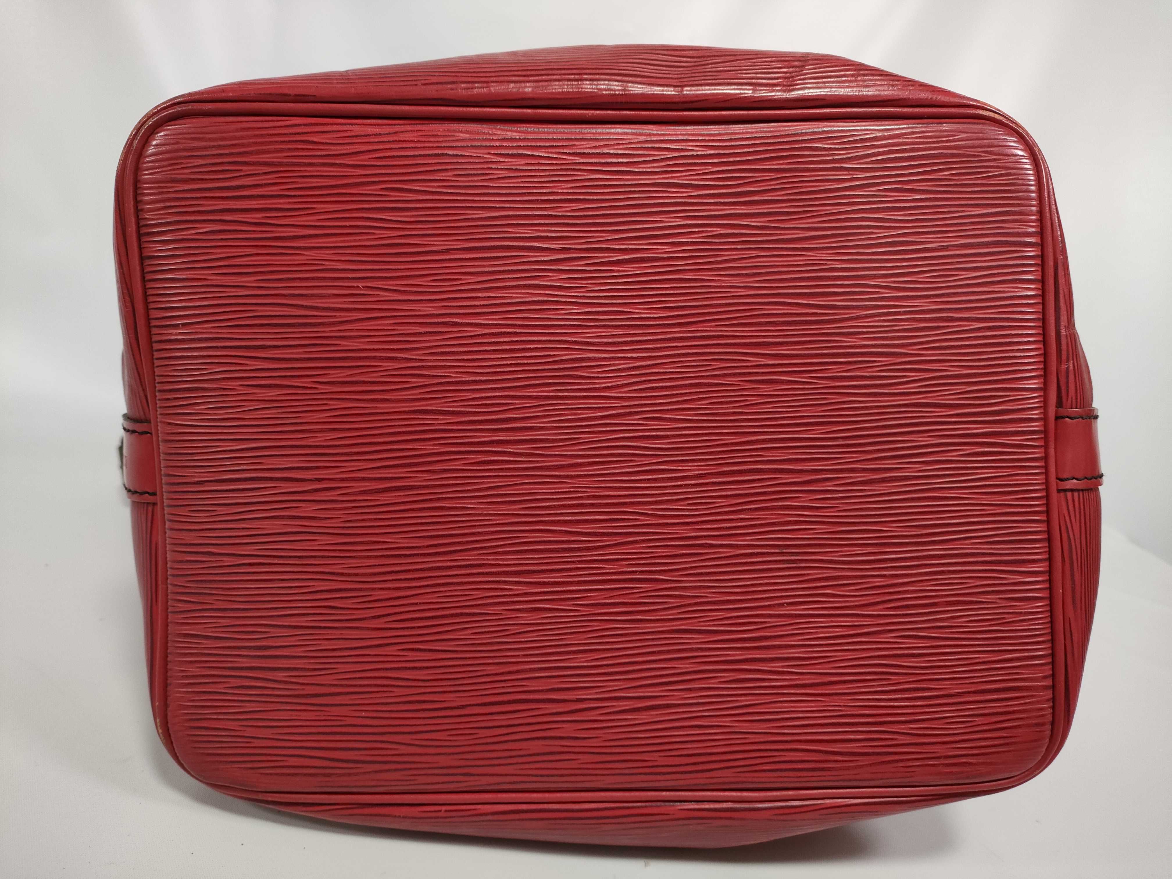 Epi Petit Noé Red Shoulder Bag — view 7