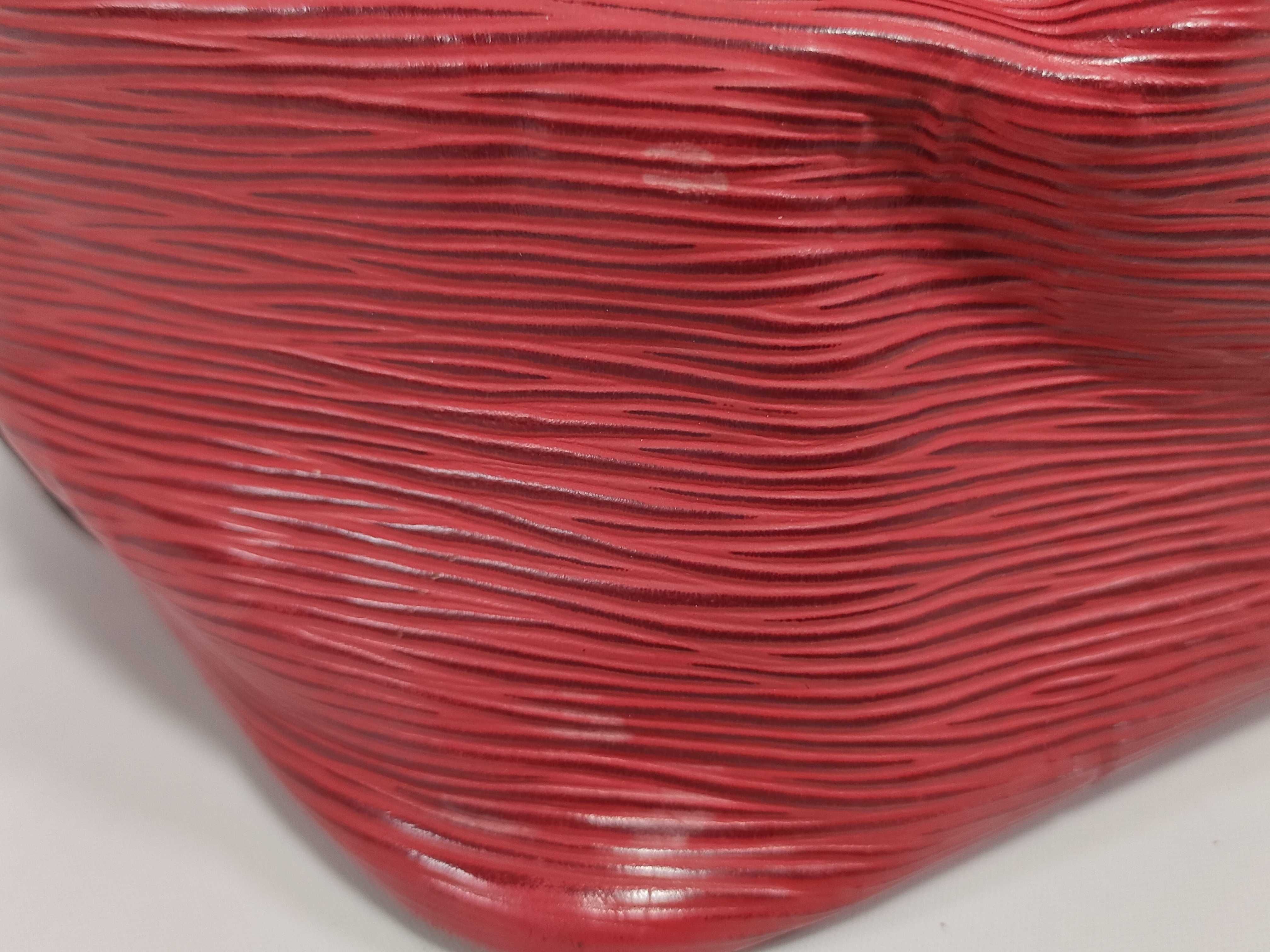 Epi Petit Noé Red Shoulder Bag — view 10