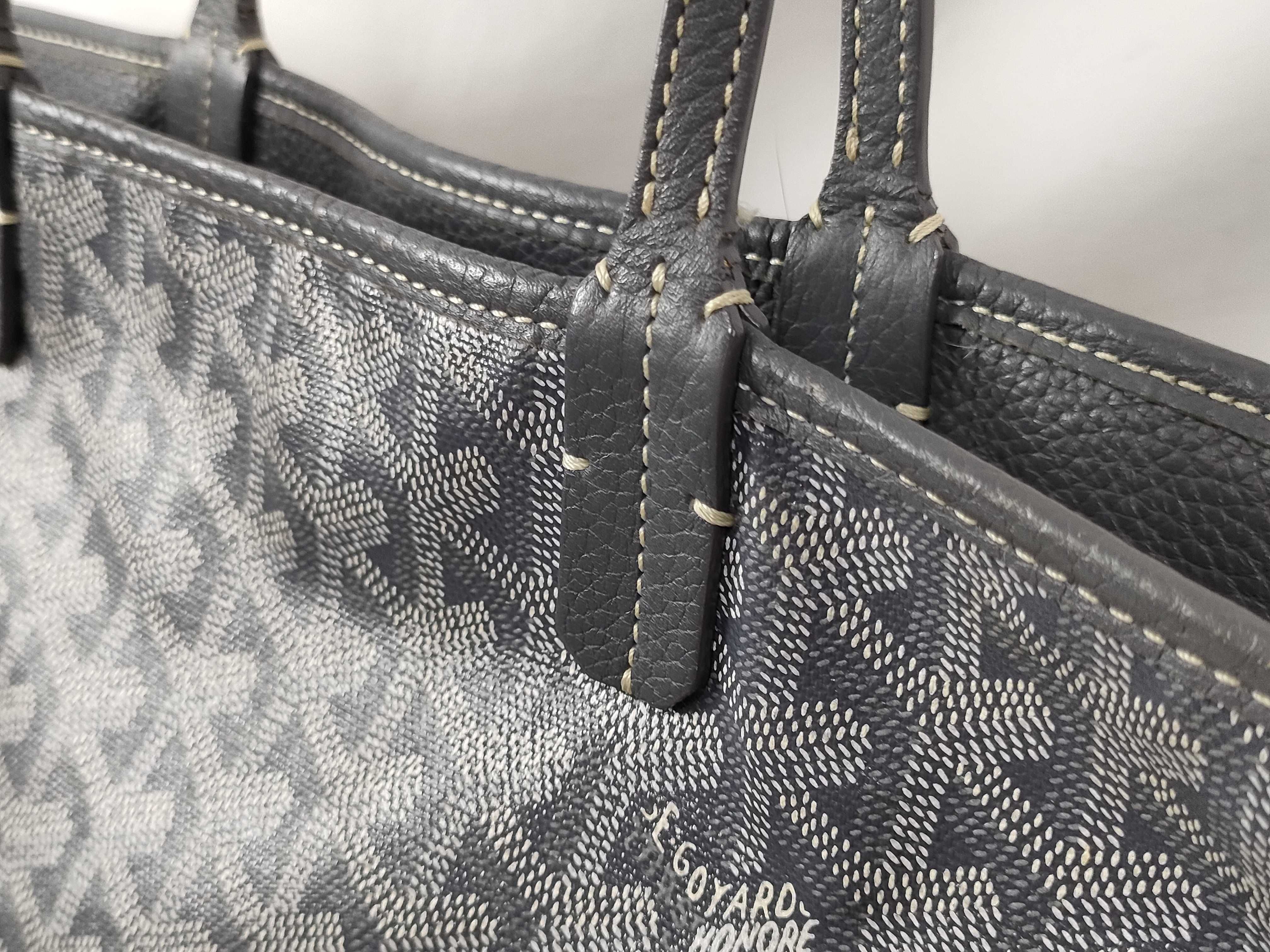 Ardie PM Grey Tote Bag — view 4