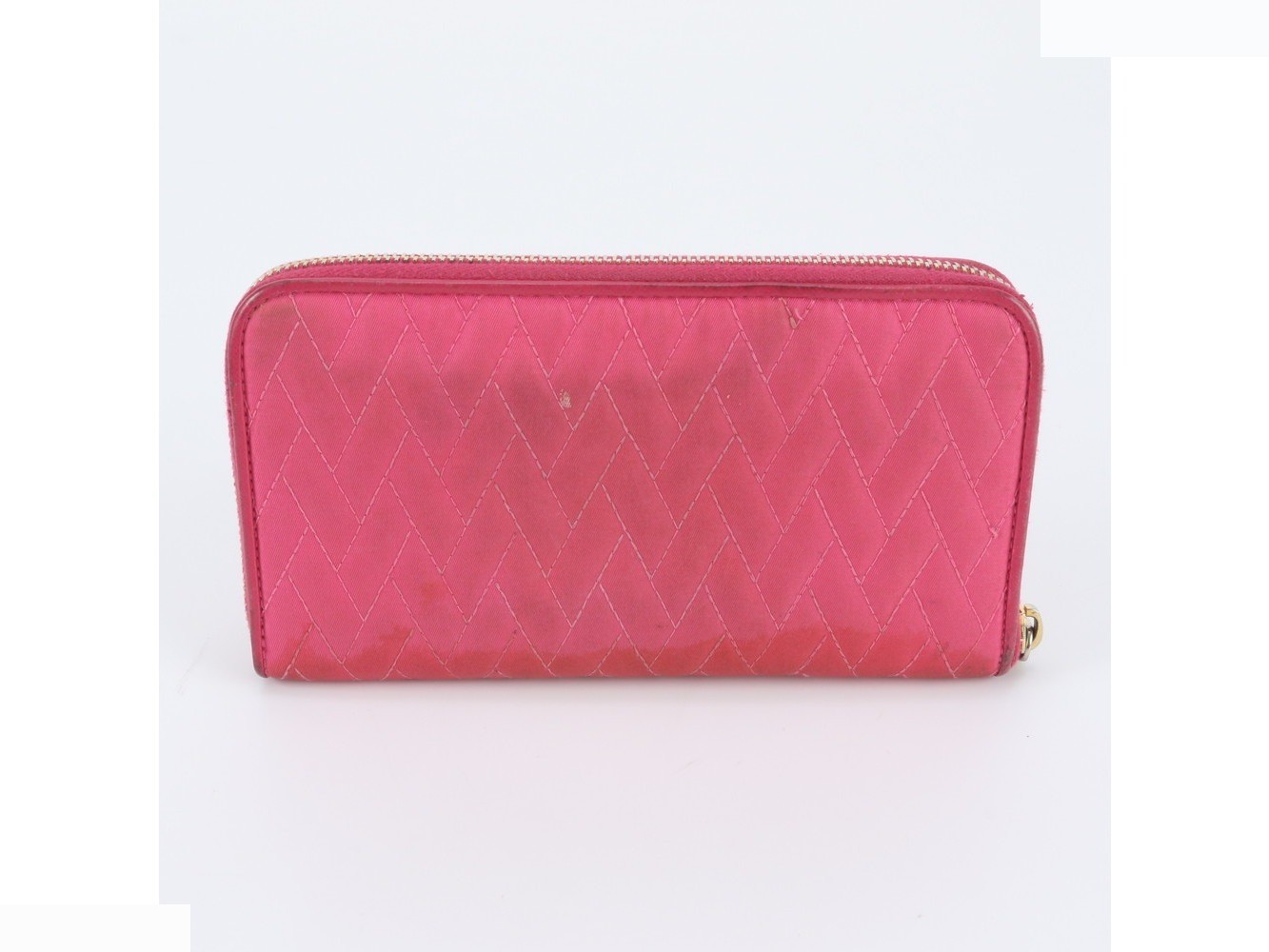 Quilted nylon long wallet with triangle logo and leather — view 2