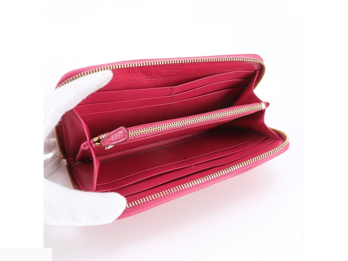 Quilted nylon long wallet with triangle logo and leather — view 6