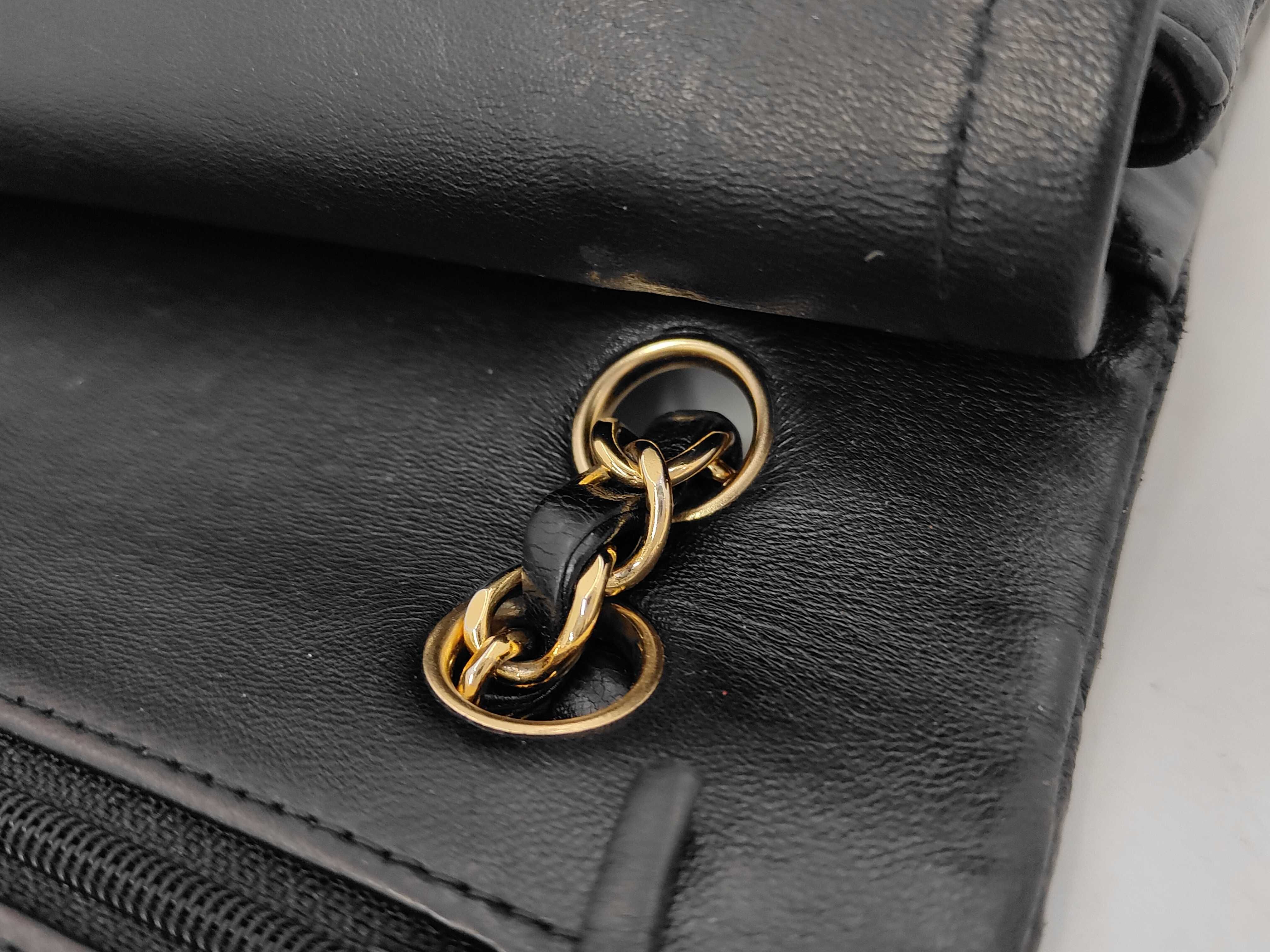 Matelassé Classic Flap Shoulder Bag (Serial Number 19) — view 9