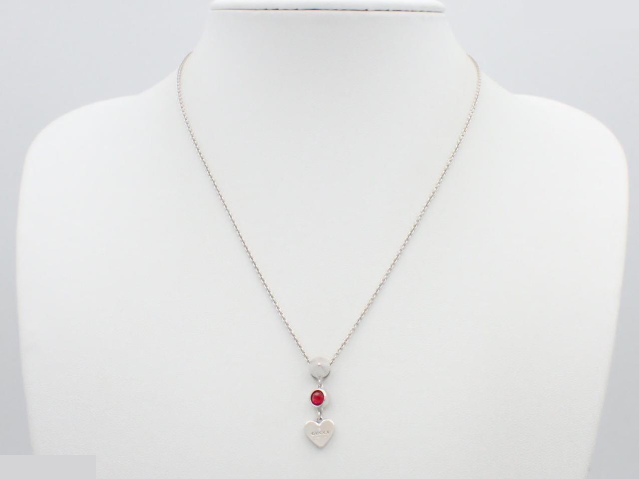 Trademark heart necklace, chain approximately 42cm — view 3