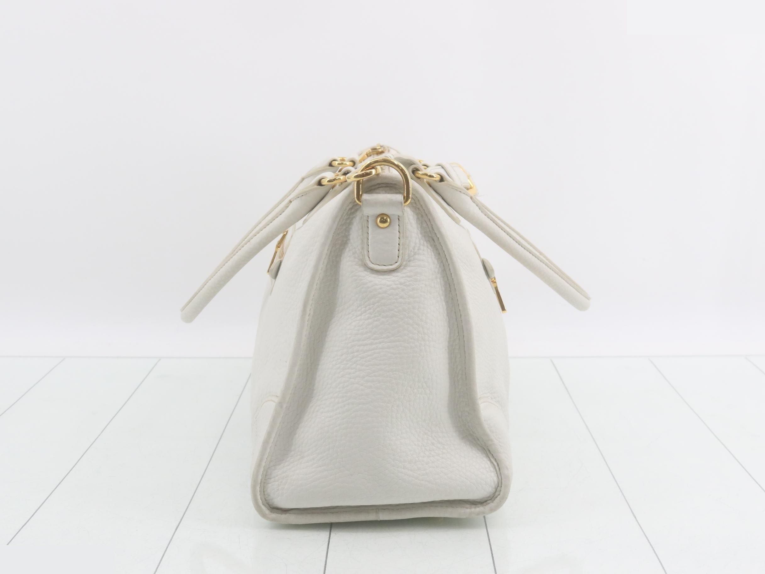 BL0639 Vitello Daino Shoulder Bag — view 3