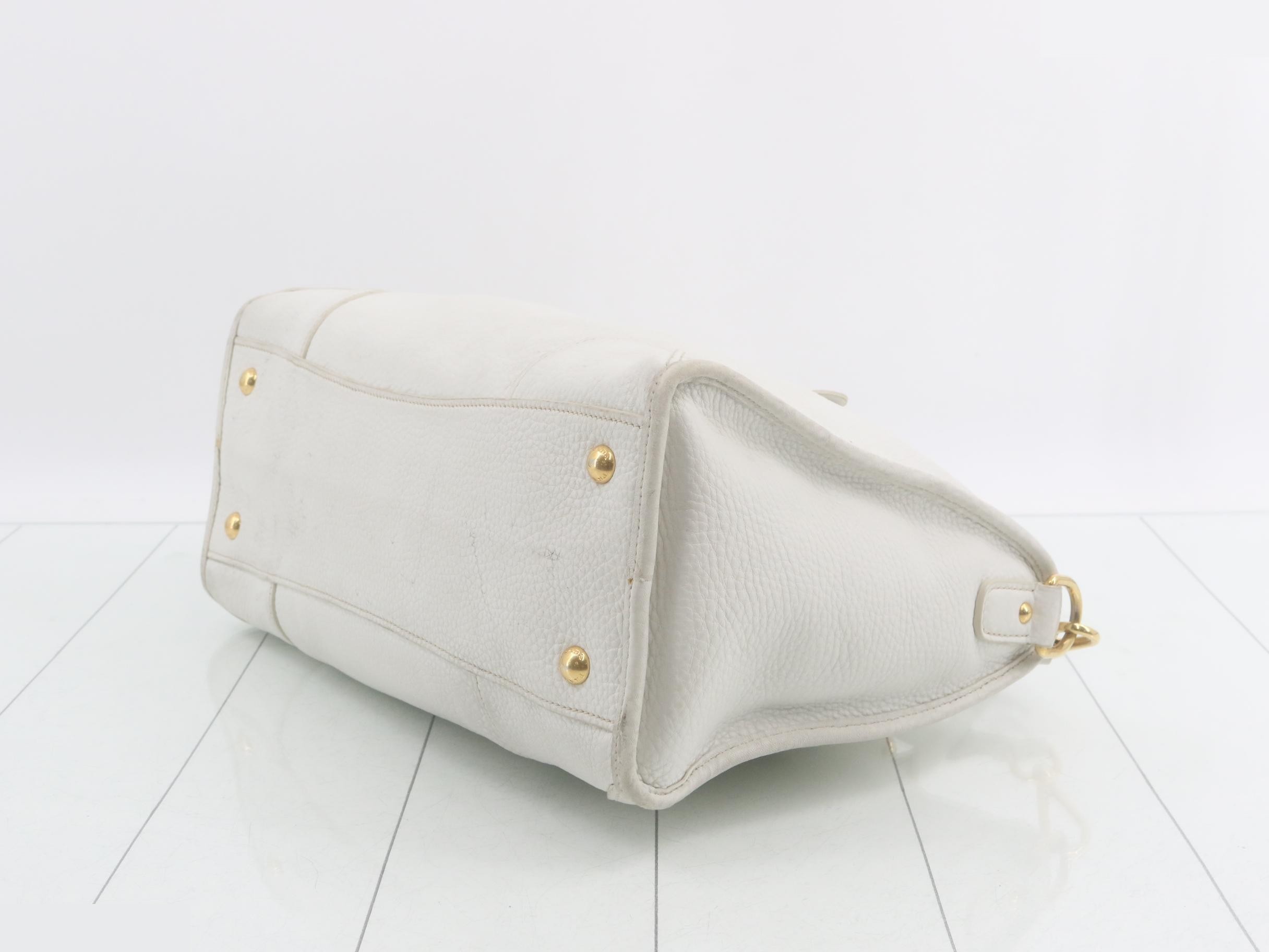 BL0639 Vitello Daino Shoulder Bag — view 6