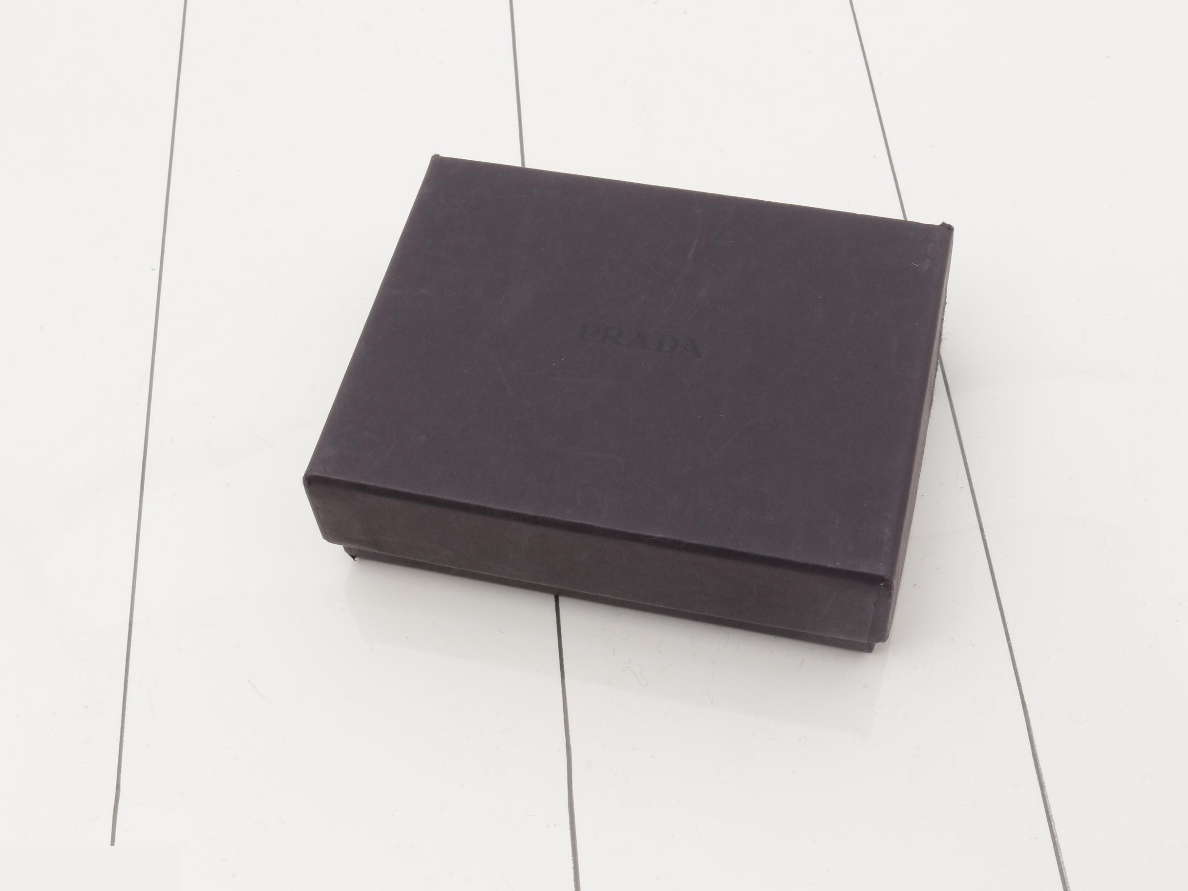 card case — view 5