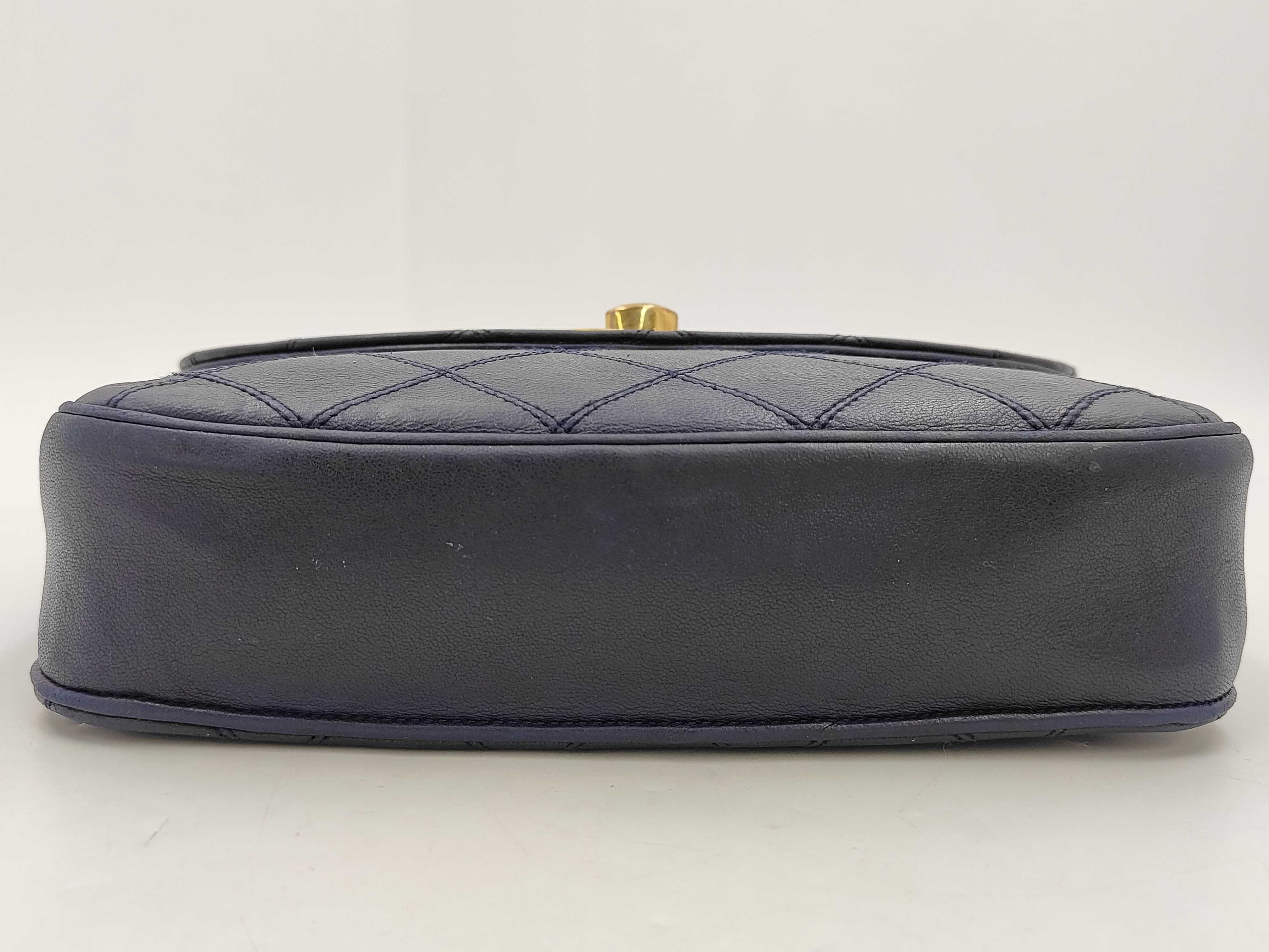 Lambskin Bicolore Large Coco Chain Shoulder Bag (Series 0) Navy — view 7