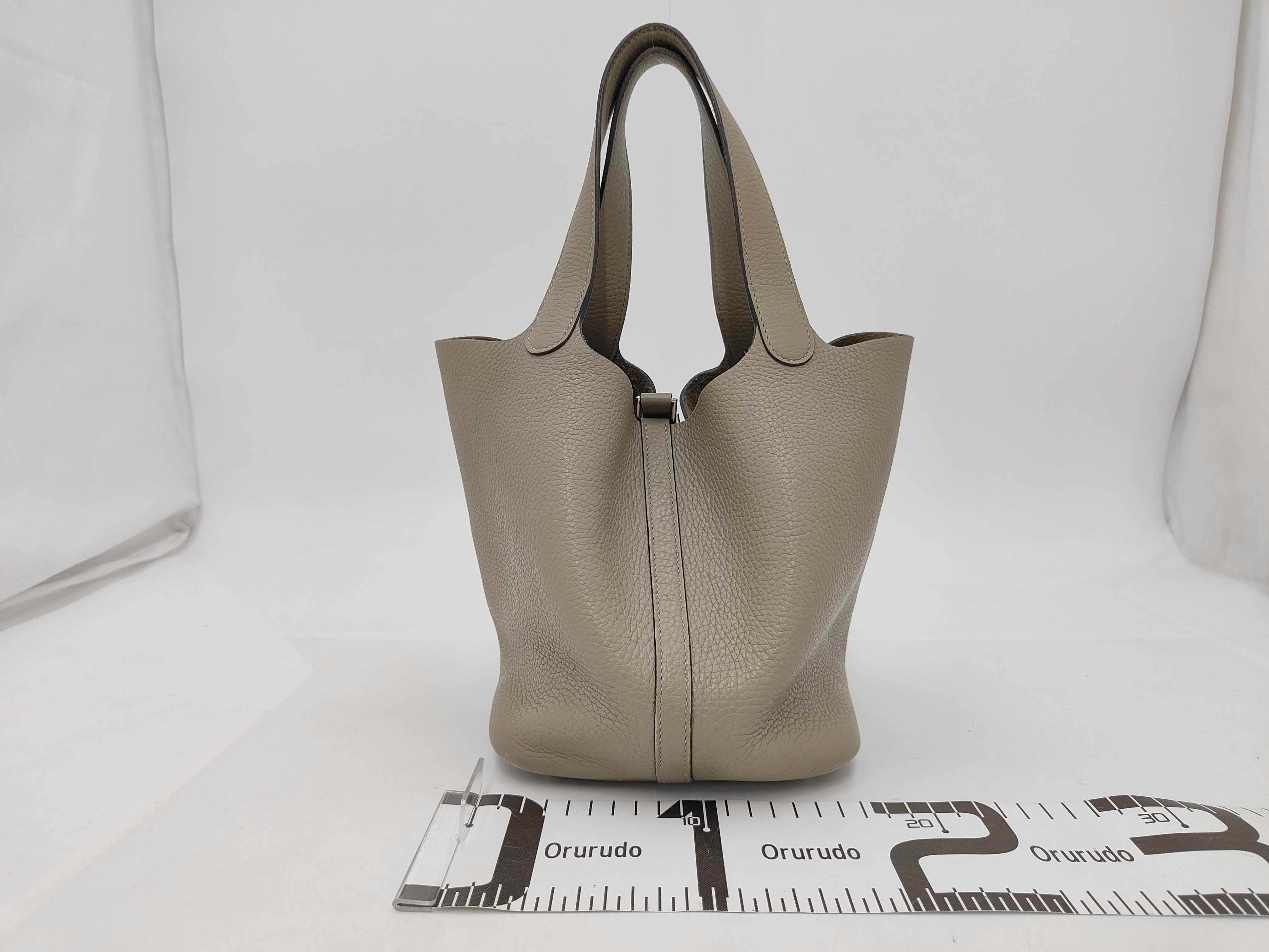Picotin Lock MM Taurillon Clemence X-stamp Sage Handbag — view 2