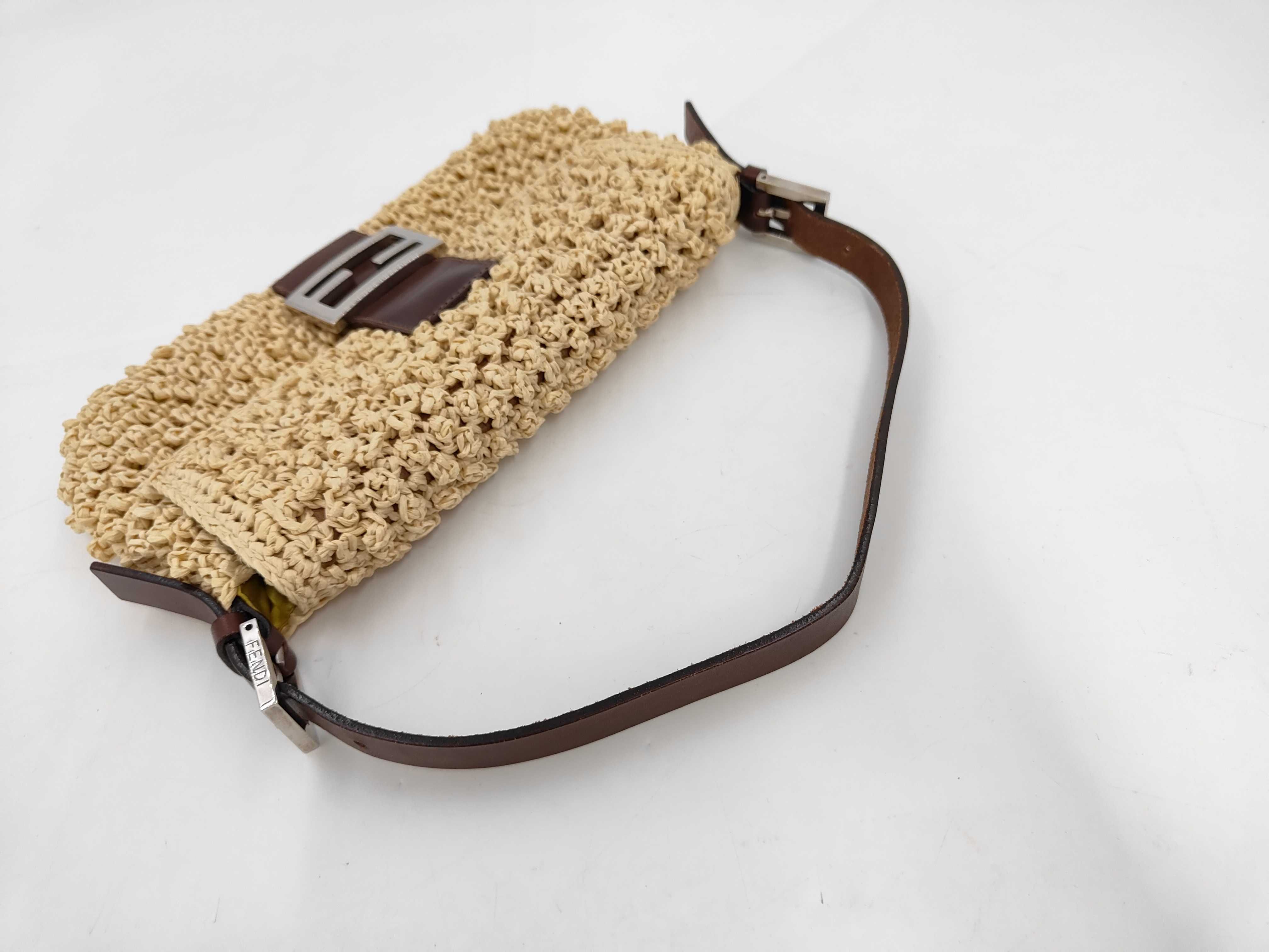 FENDI Wicker Raffia Mamma Bucket Beige Shoulder Bag — view 6