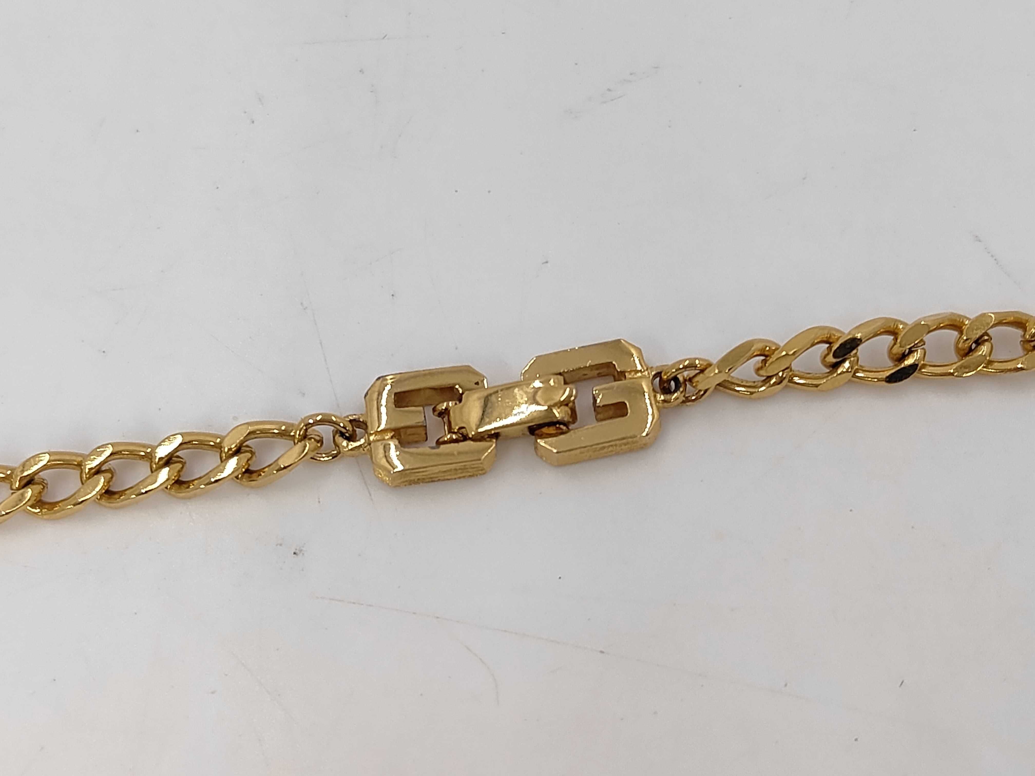 necklace — view 3