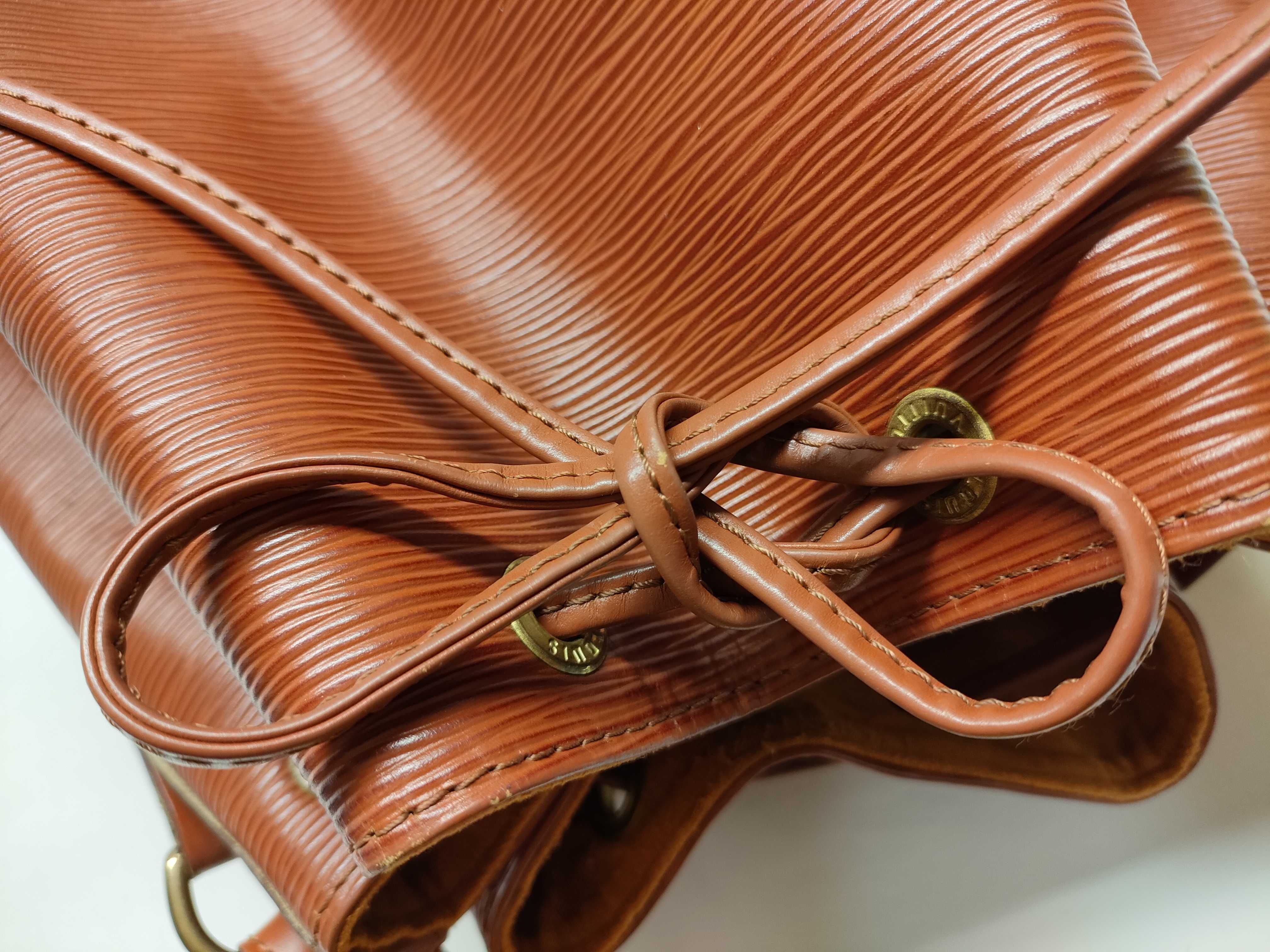 Epi Noé Shoulder Bag — view 9