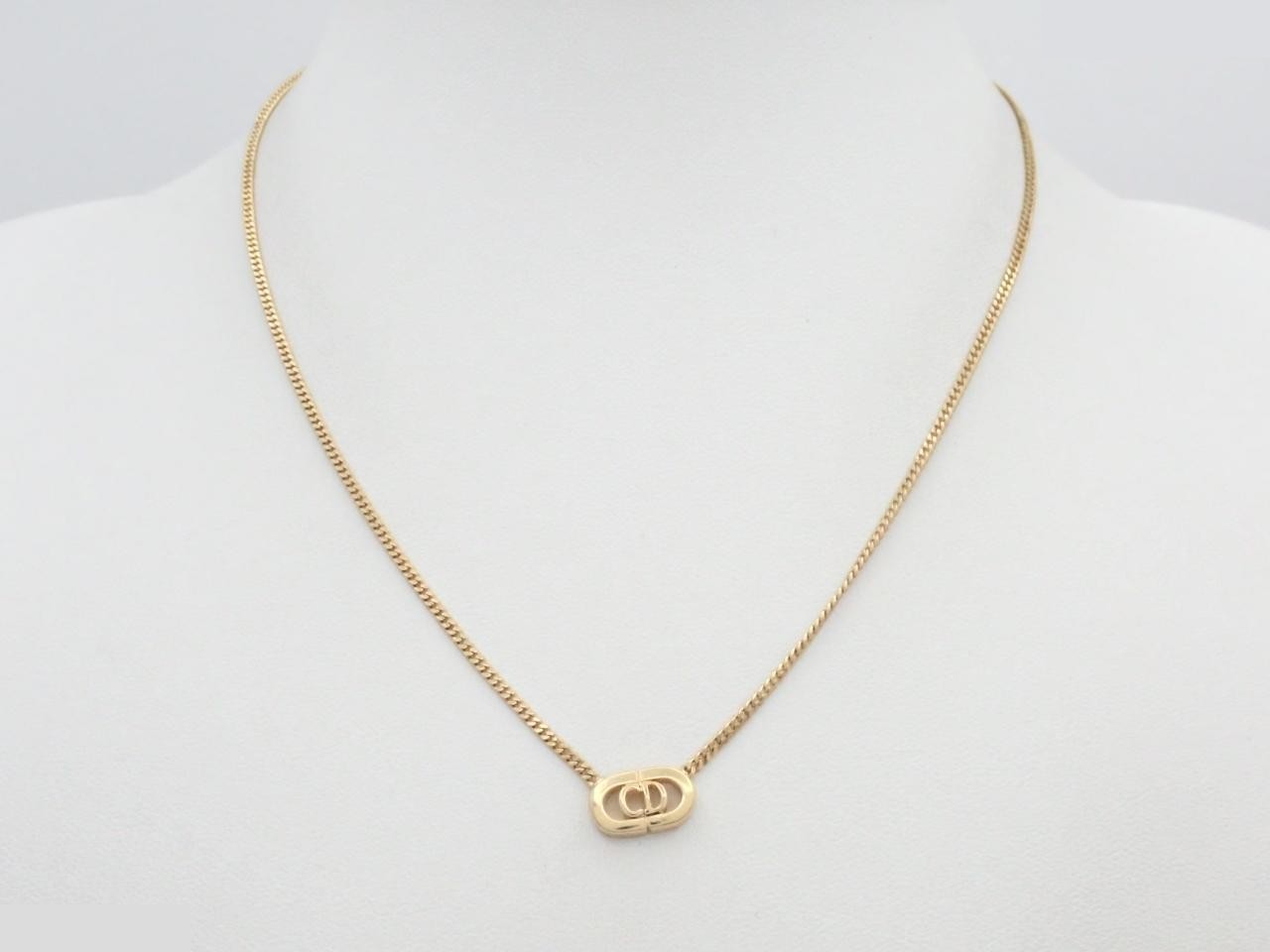 Other lines: Precious metals, necklaces, pendants — view 3