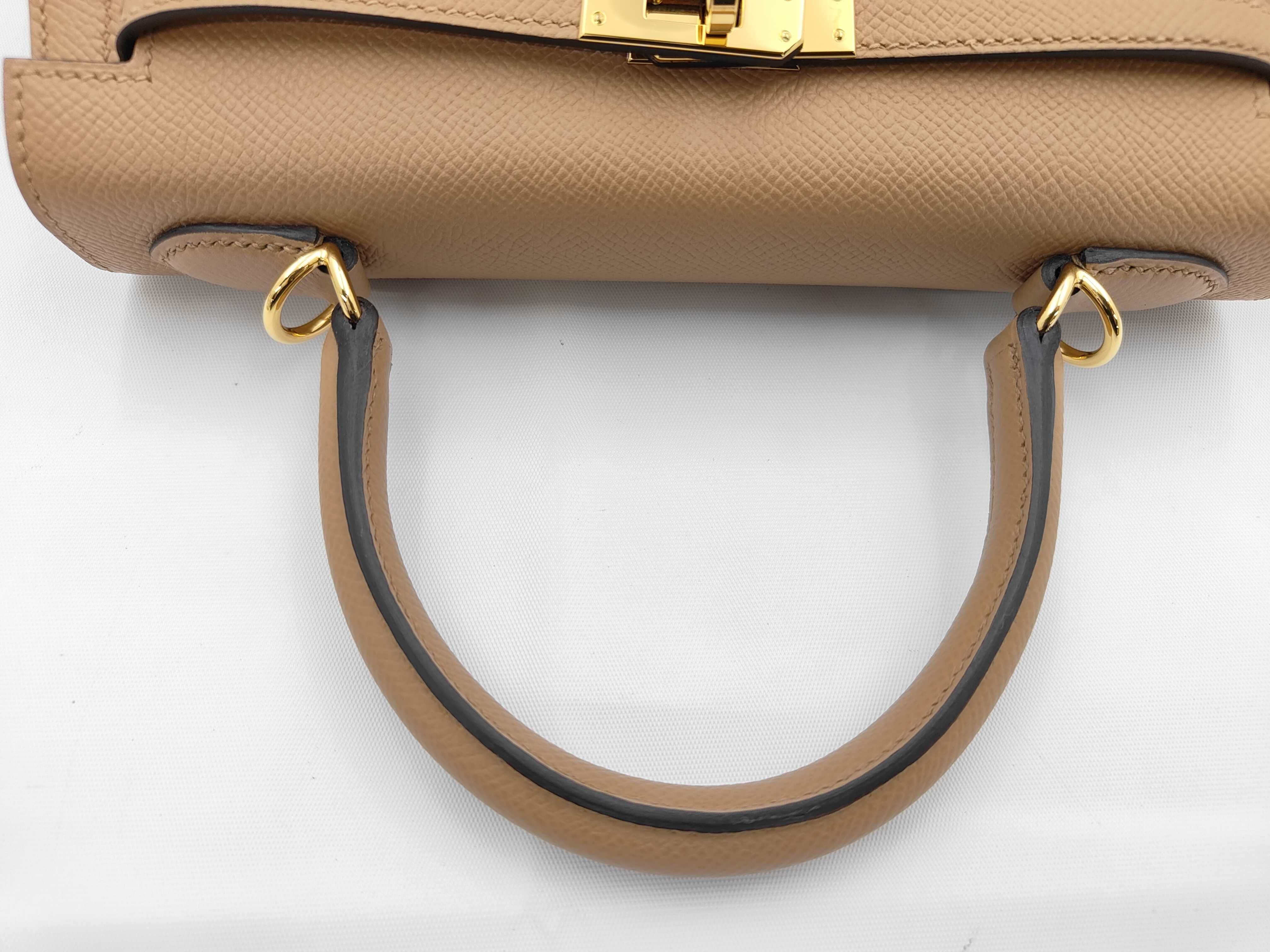 Kelly 25 handbag in beige — view 3