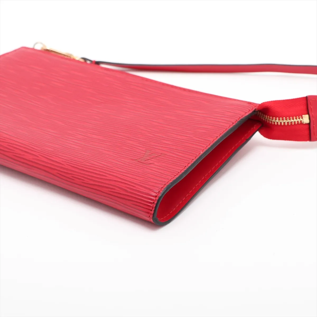 Epi Pochette Accessoires M52947 AR0978 Red — view 3