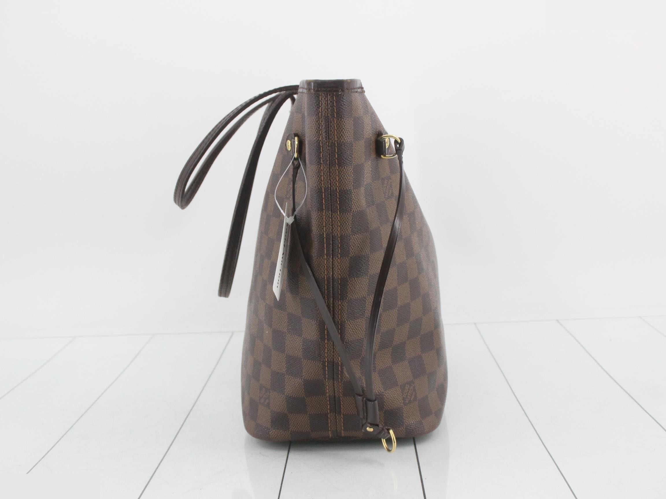 Damier Neverfull MM Tote Bag — view 3