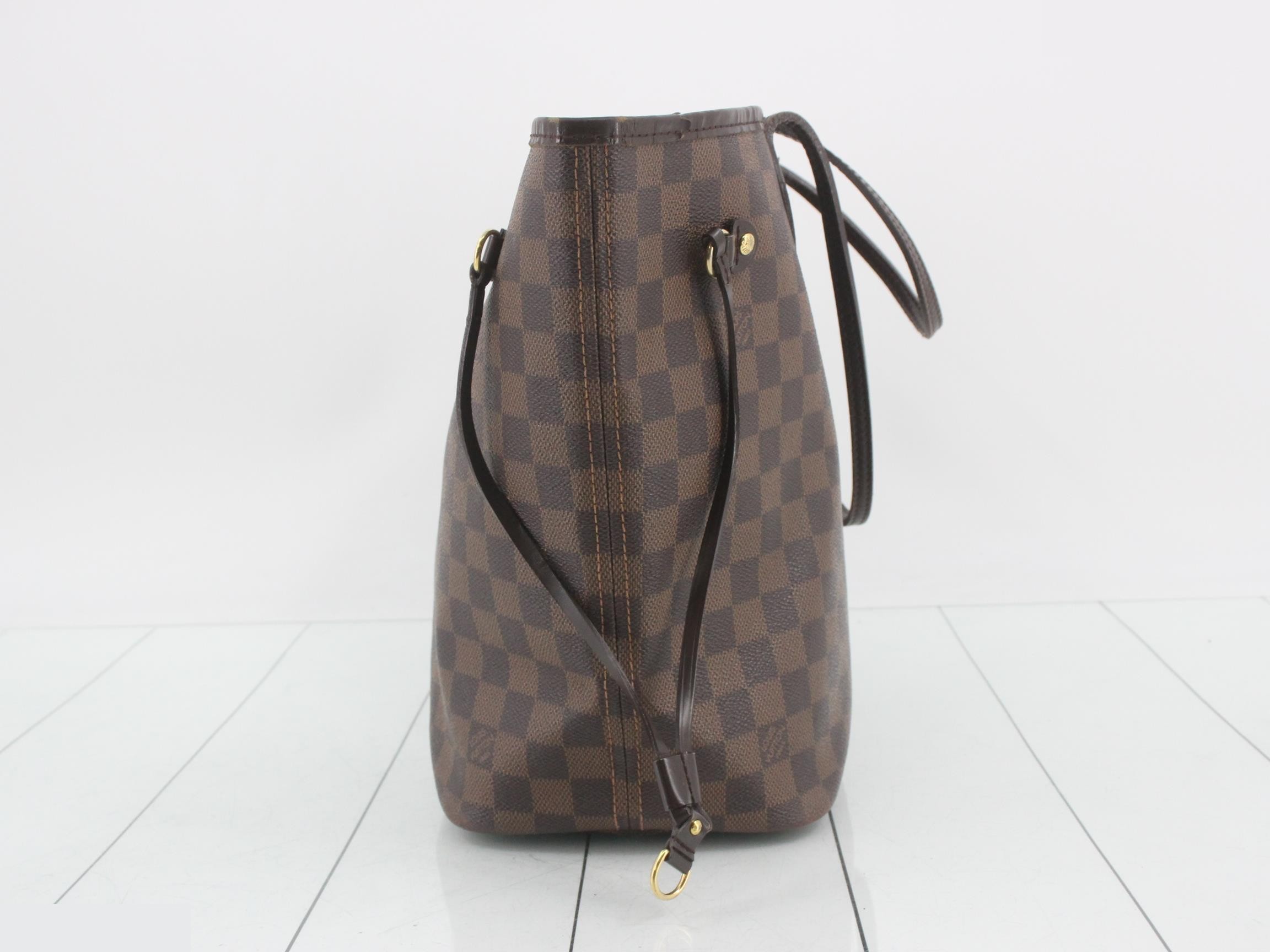 Damier Neverfull MM Tote Bag — view 4