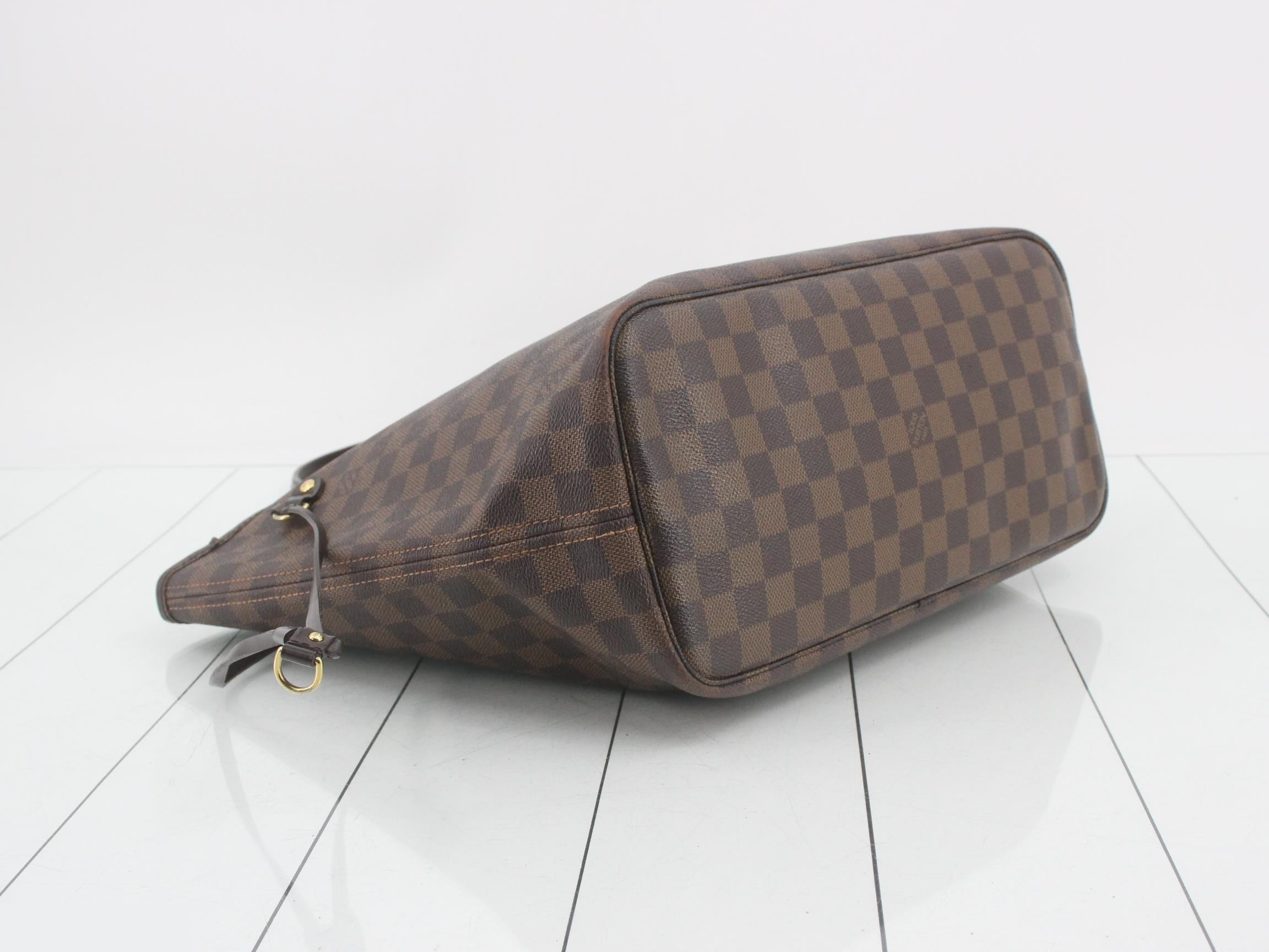Damier Neverfull MM Tote Bag — view 5