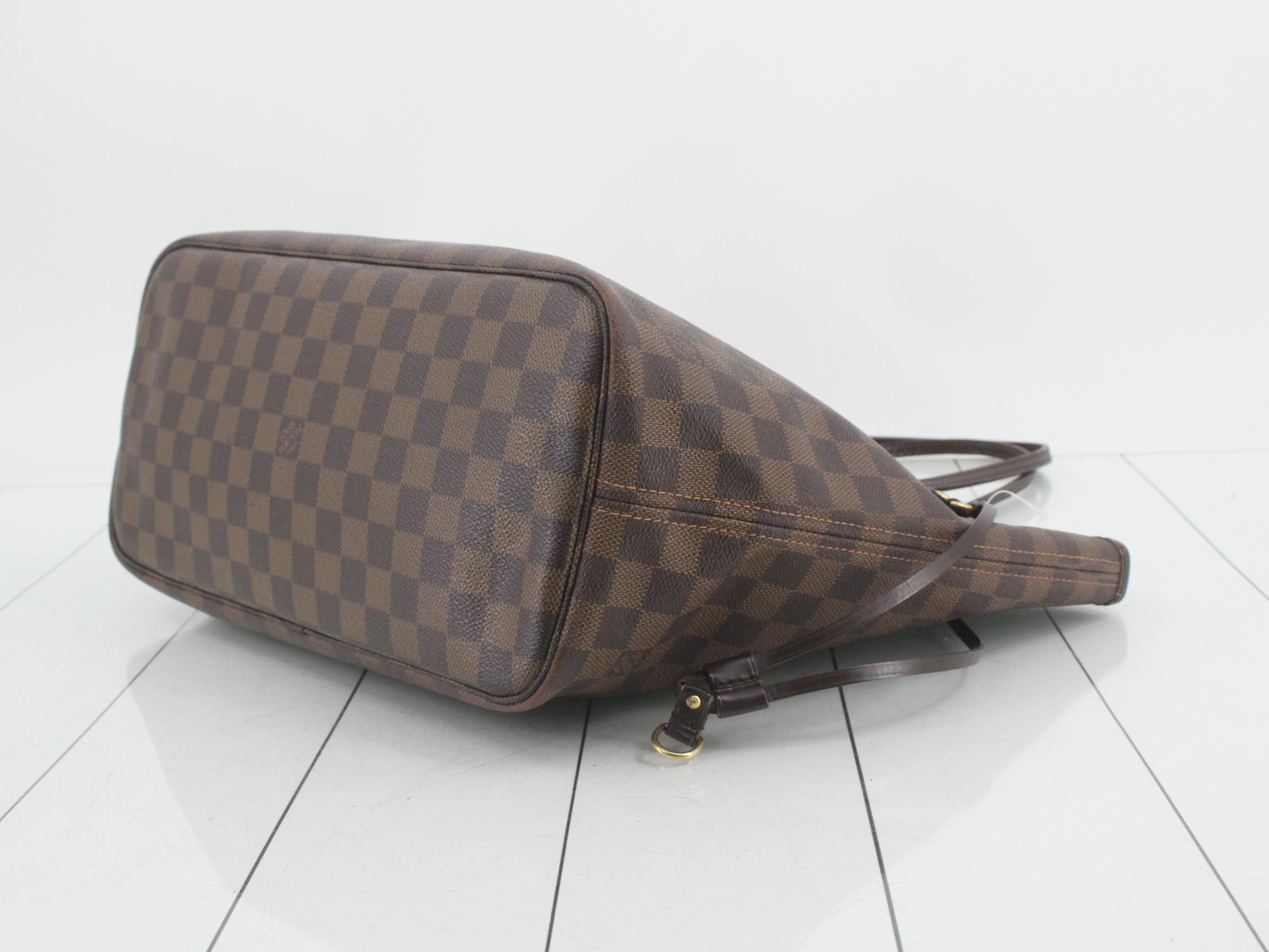 Damier Neverfull MM Tote Bag — view 6