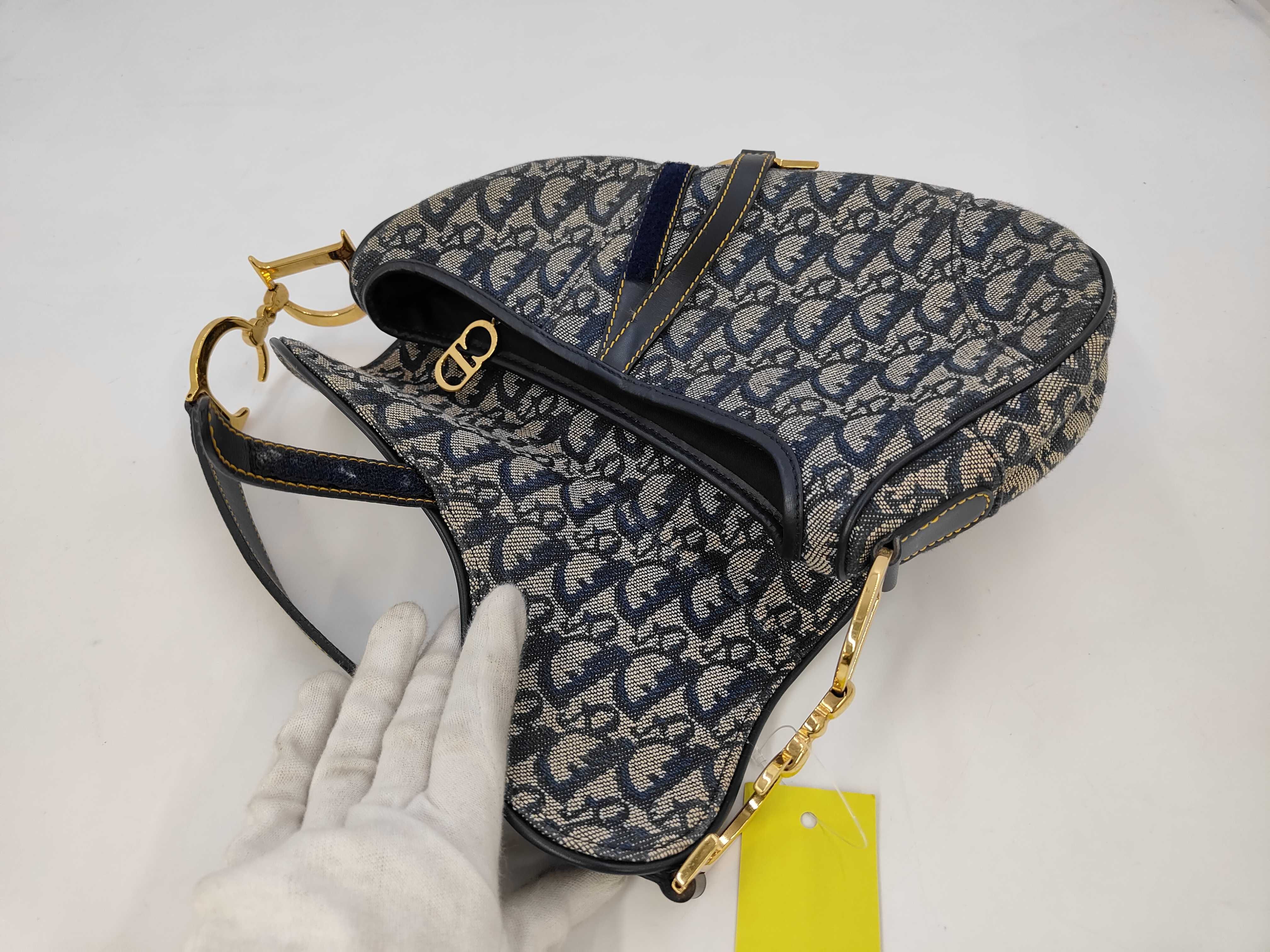 Trotter One-Shoulder Handbag — view 8