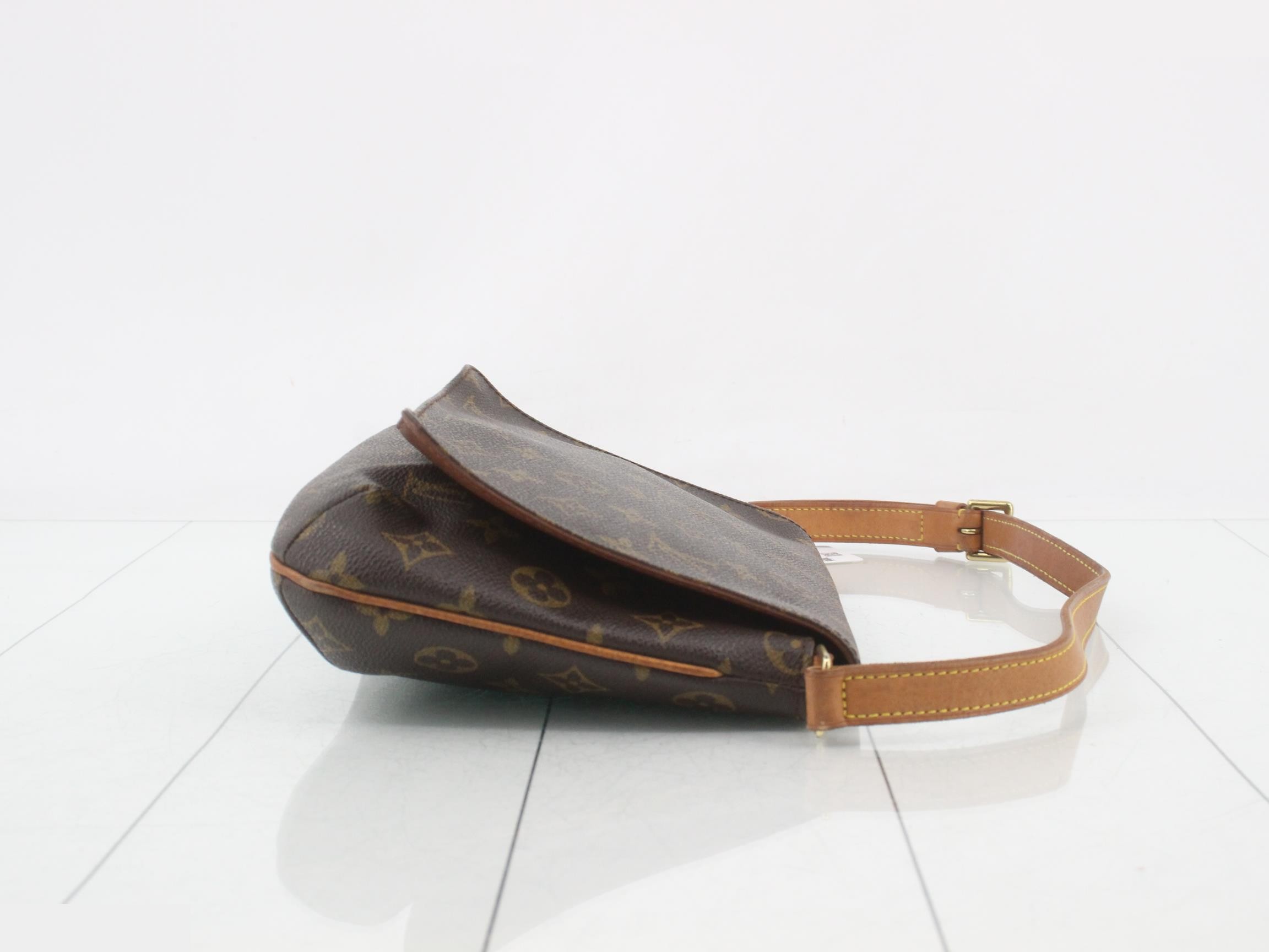 Musette Tango Short Shoulder — view 3