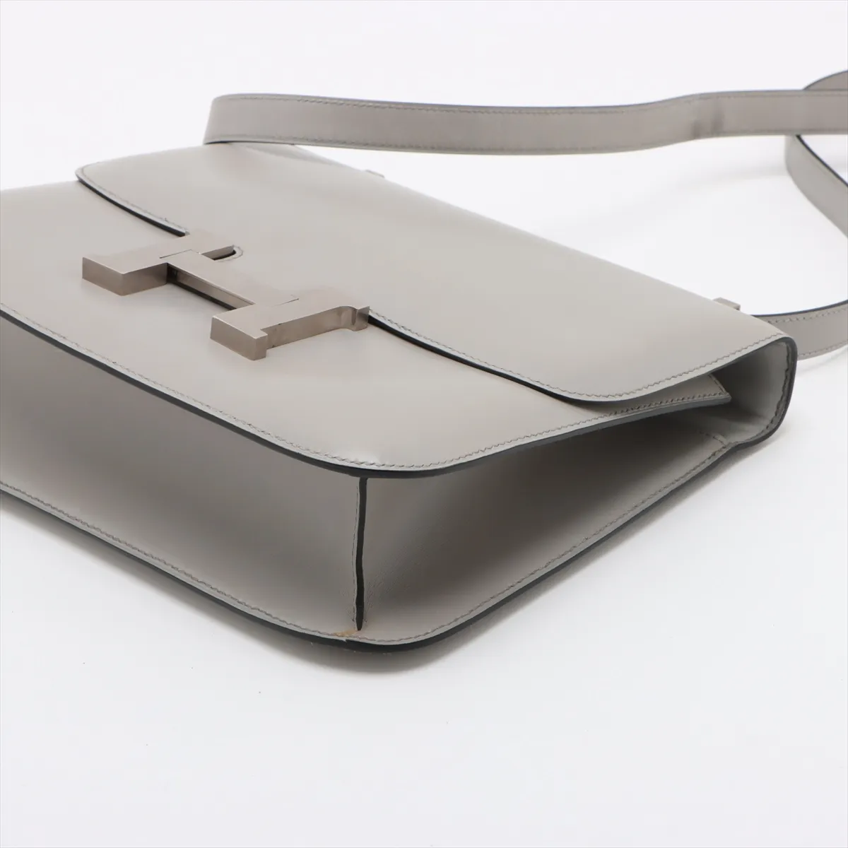 [Individually packaged] Hermes Constance 24 Box Calf Grey Silver Hardware C: 1999 — view 3