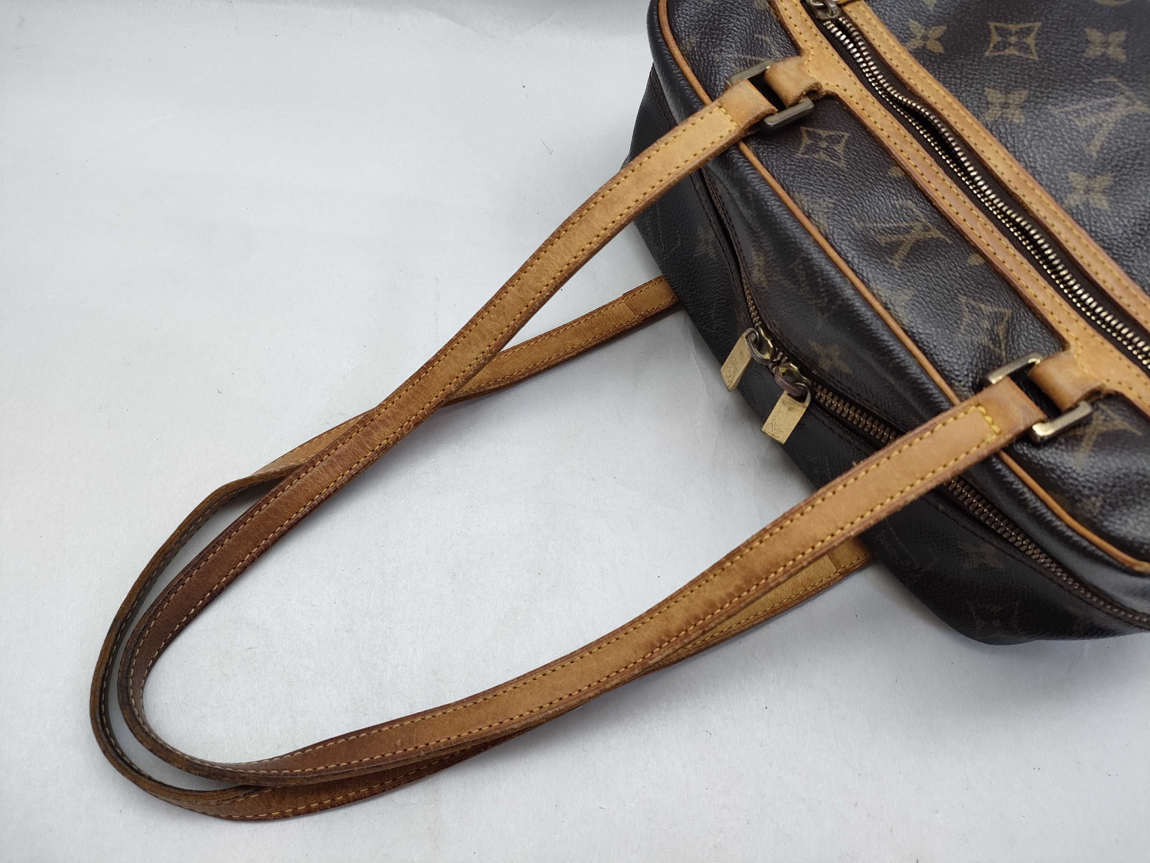 Monogram Louis Vuitton Monogram Cite MM Shoulder Bag M51182 Shoulder Bag — view 3