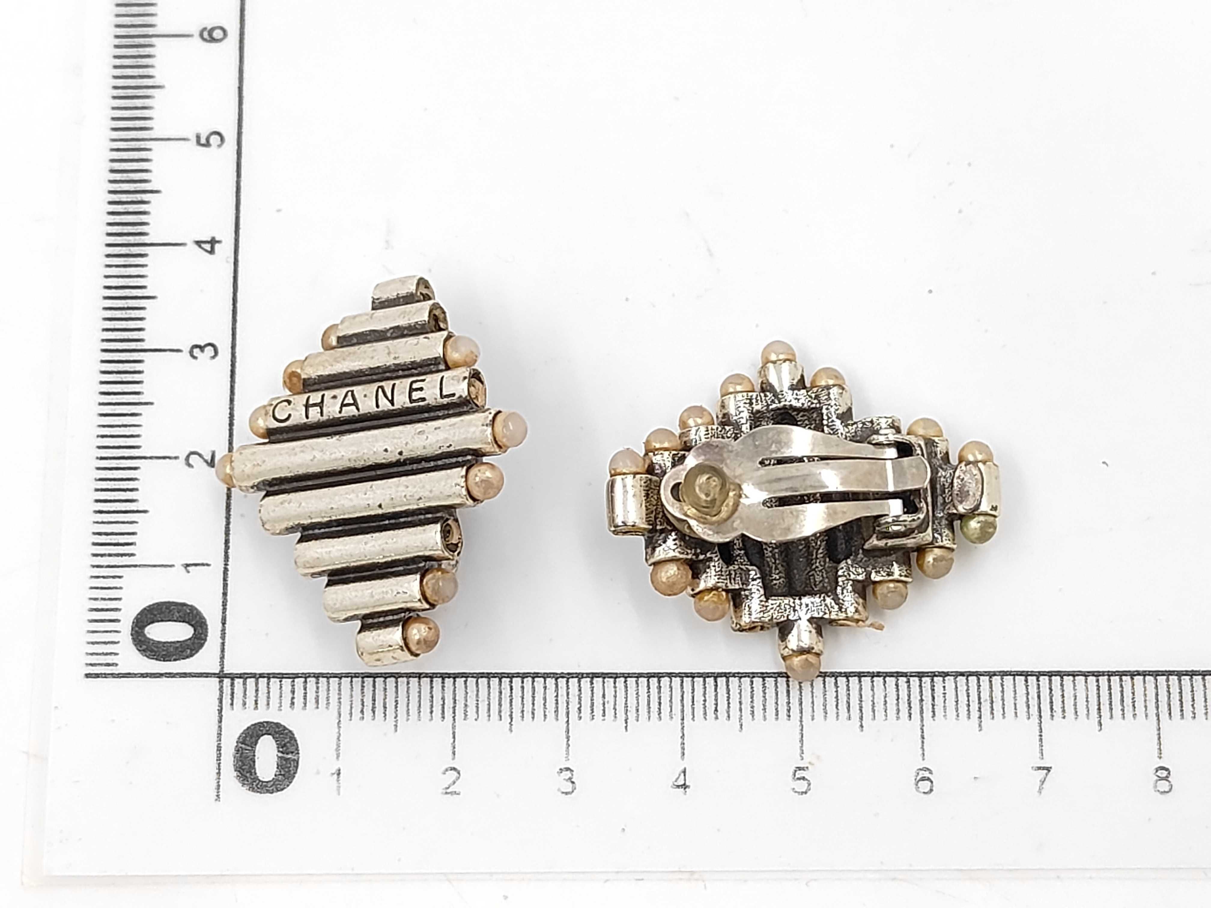 Faux Pearl Earrings / 99P — view 7