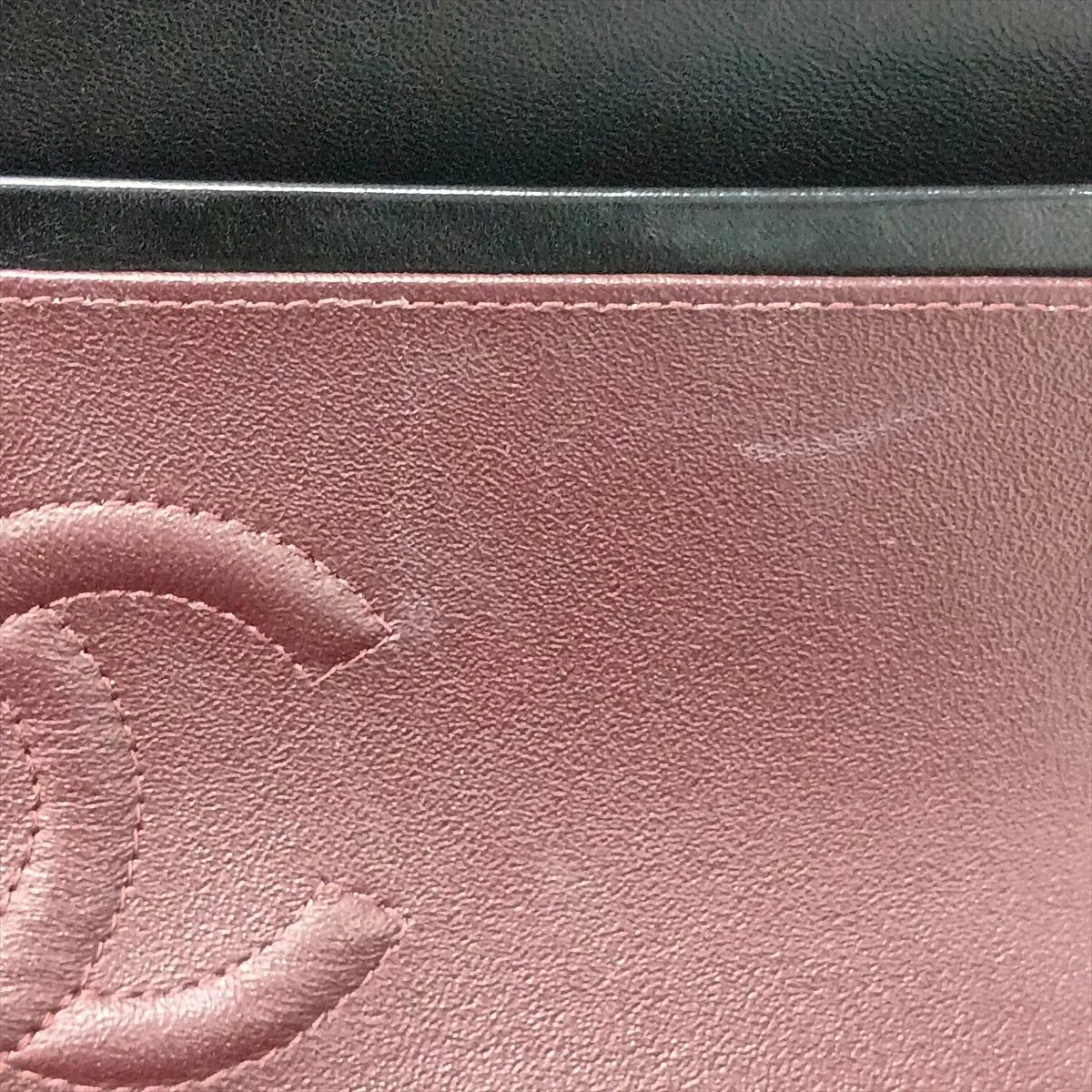 [Individually packaged] Chanel Matelassé 25 Lambskin Double Flap Double Chain Bag, Black with Gold Hardware, 21270162, Serial Number 21, A01112 — view 15