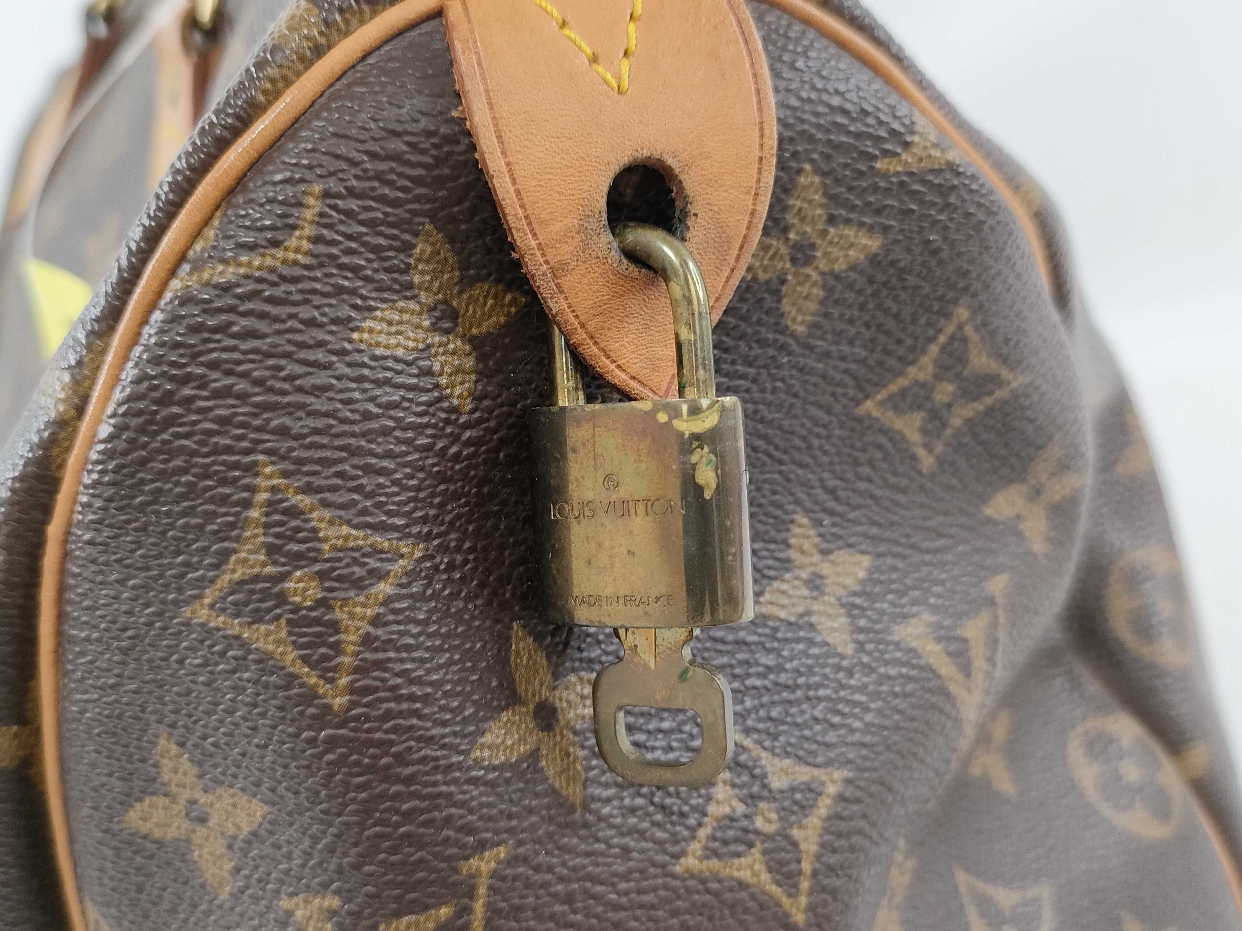 Monogram Speedy 35 / Padlock included / 20% increase in price / Missing button in some areas / Handbag — view 8