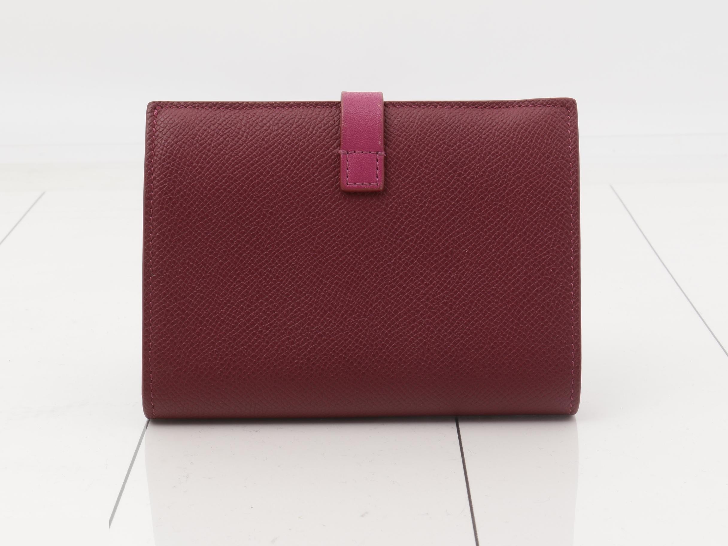 Medium wallet — view 2