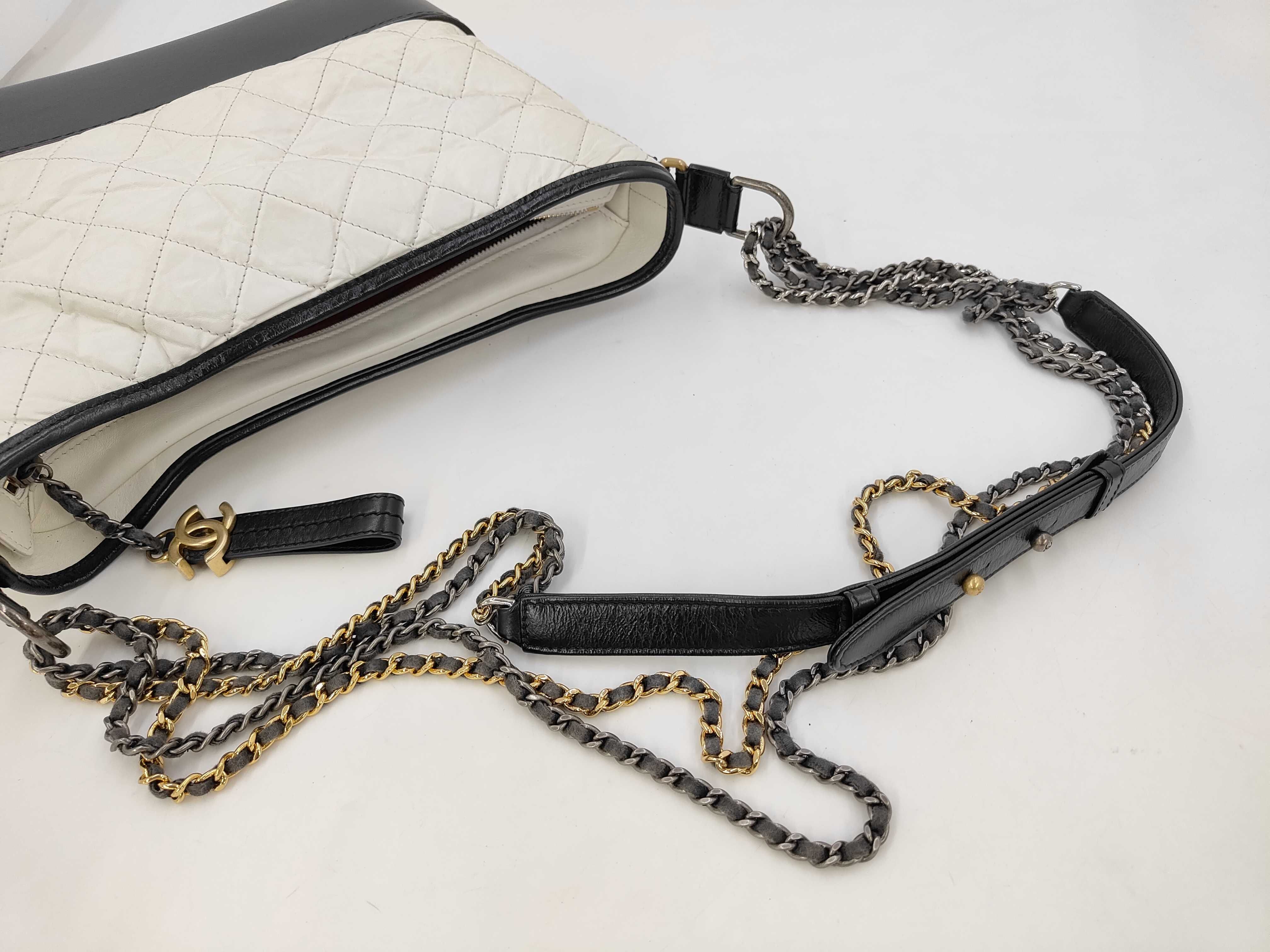 Gabrielle Chain Shoulder Bag (White x Black) — view 5