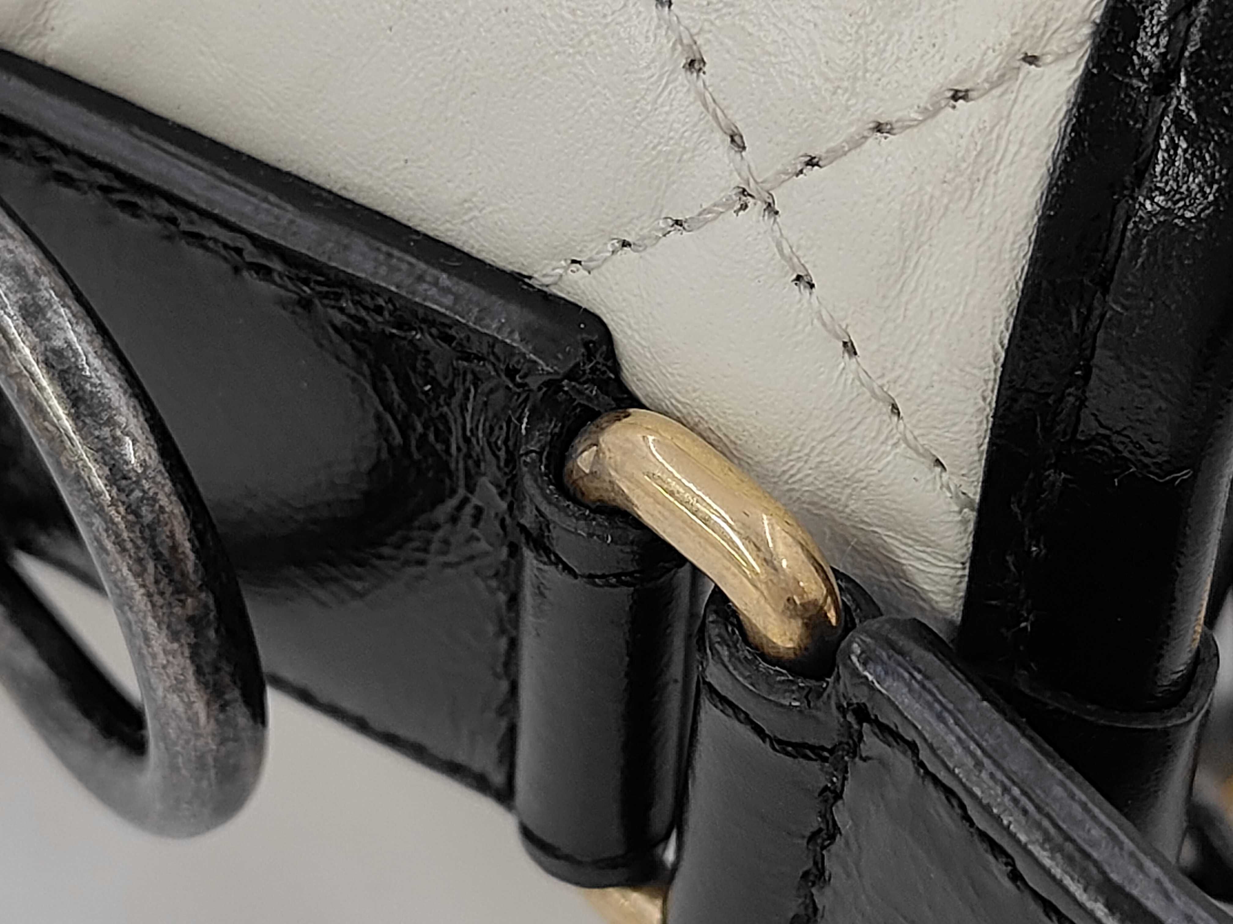 Gabrielle Chain Shoulder Bag (White x Black) — view 7