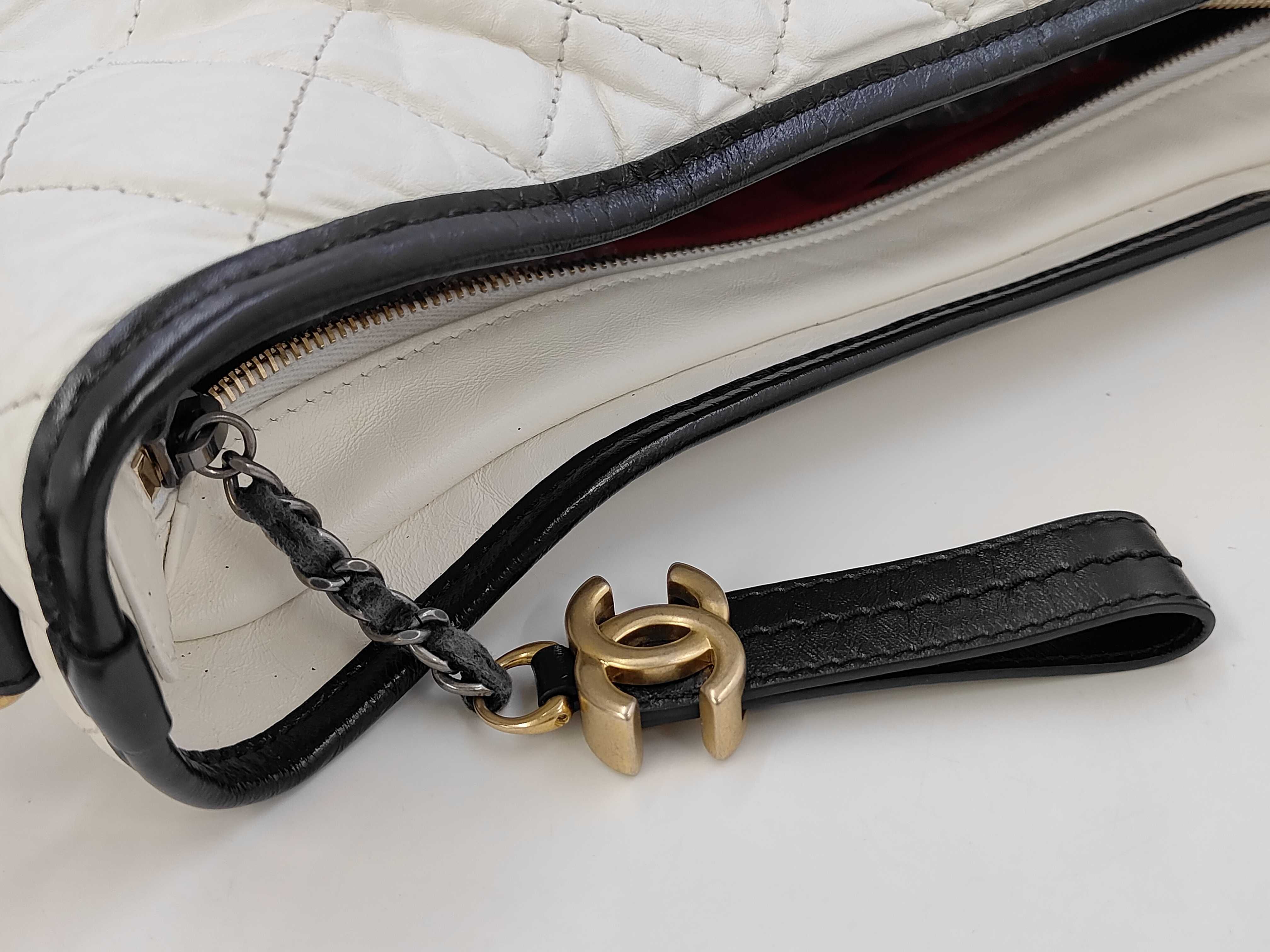 Gabrielle Chain Shoulder Bag (White x Black) — view 8