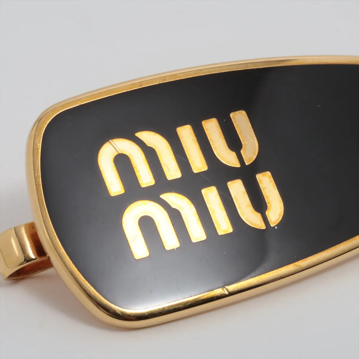 5IF147 Logo Hair Clip GP Black x Gold — view 3