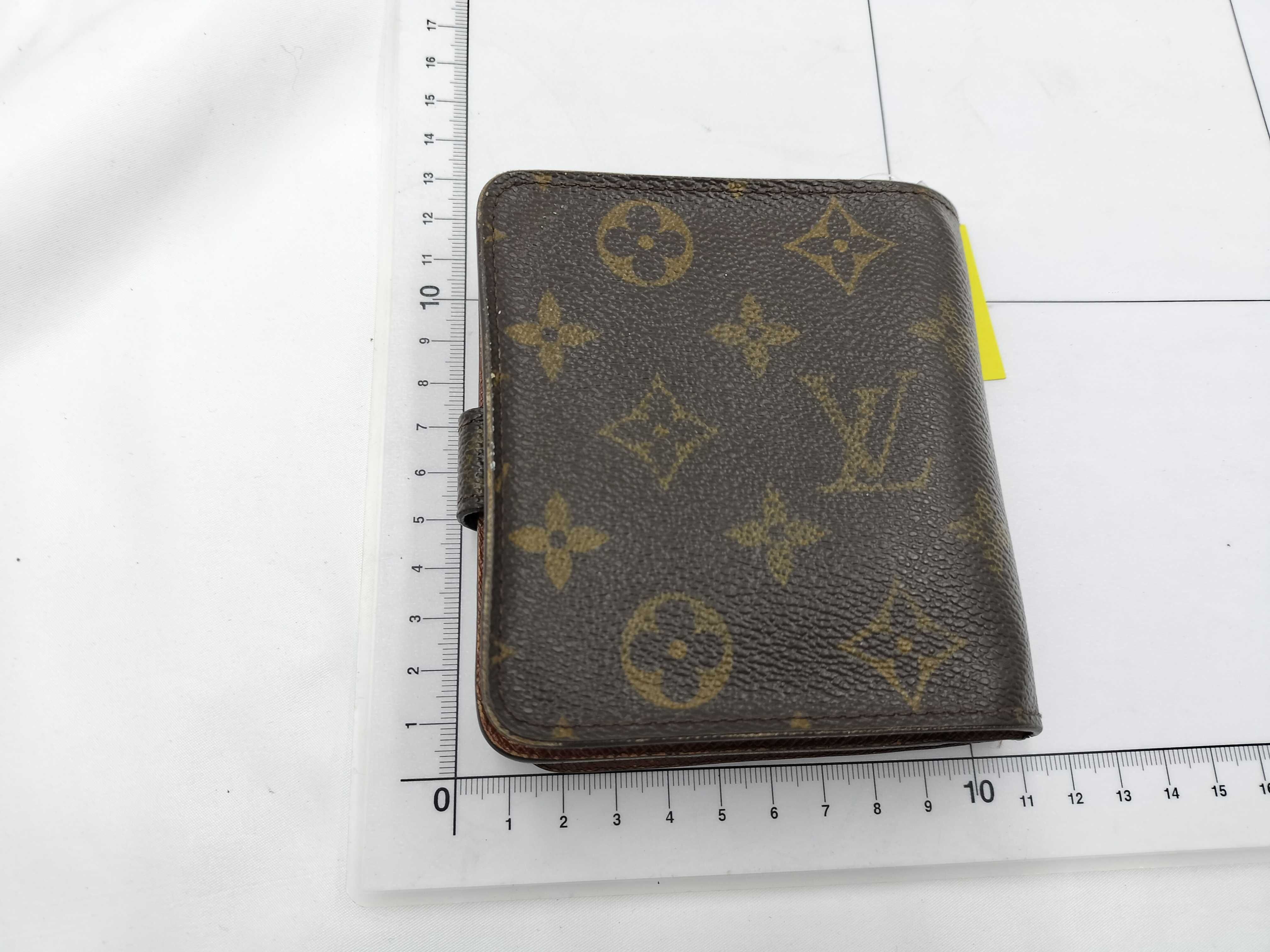 Monogram Compact Zip Wallet M10052 — view 2