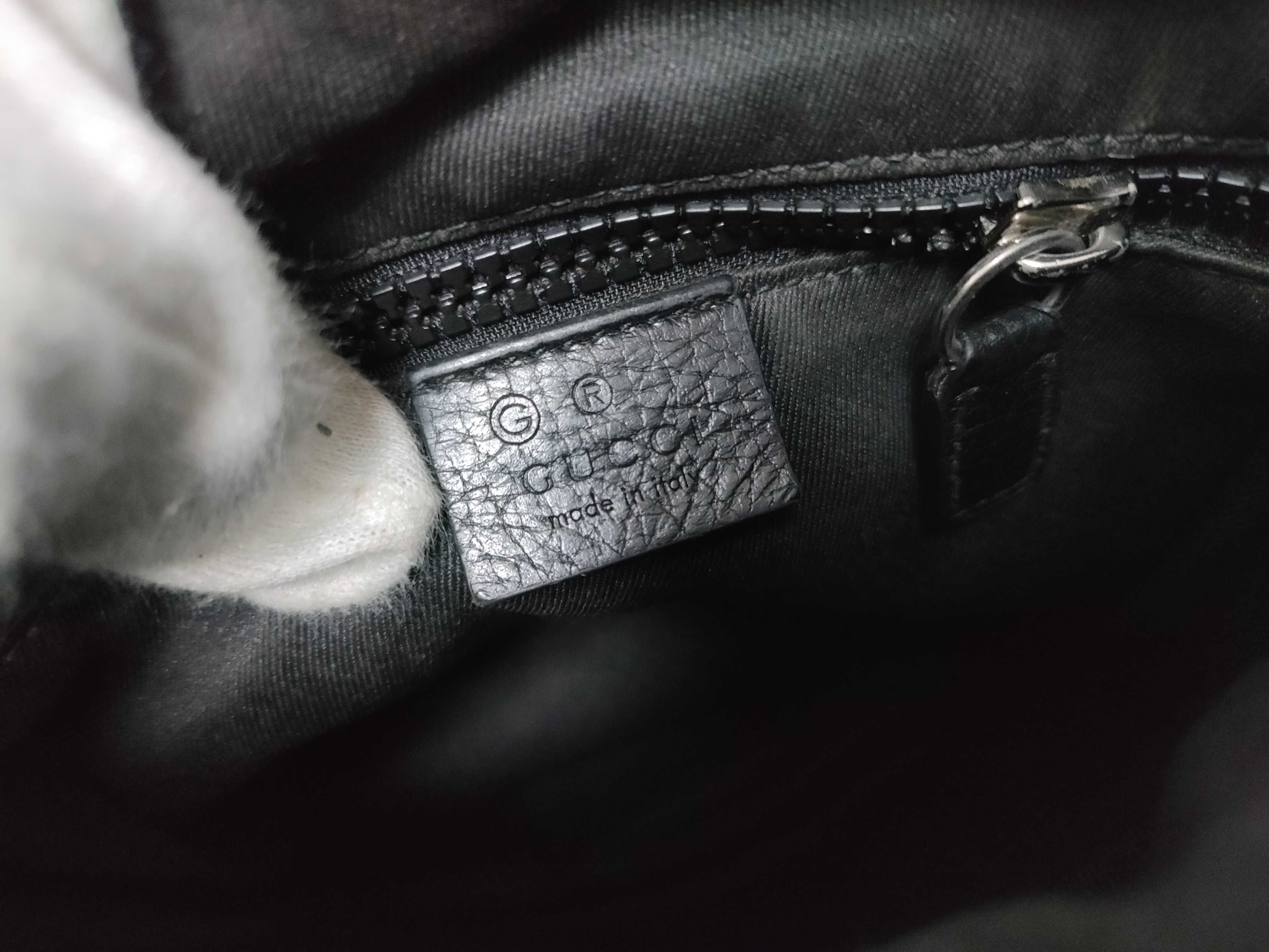 GG Messenger Bag Shoulder Bag — view 11