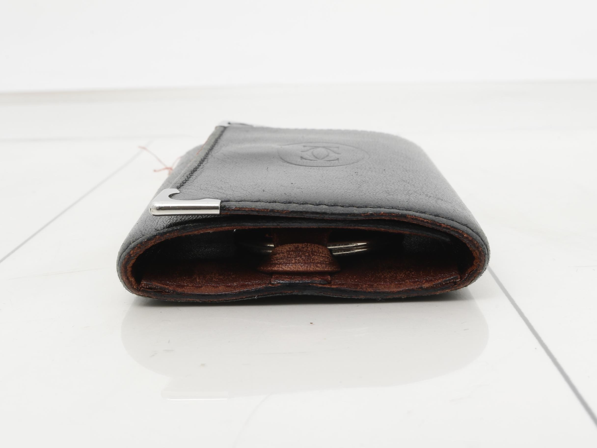 Must Line Black Key Case (with box) — view 3