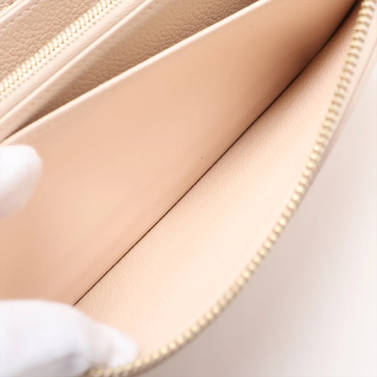 Bicolor Monogram Empreinte Zippy Wallet M81914 Beige x Pink Round Zip Wallet — view 9