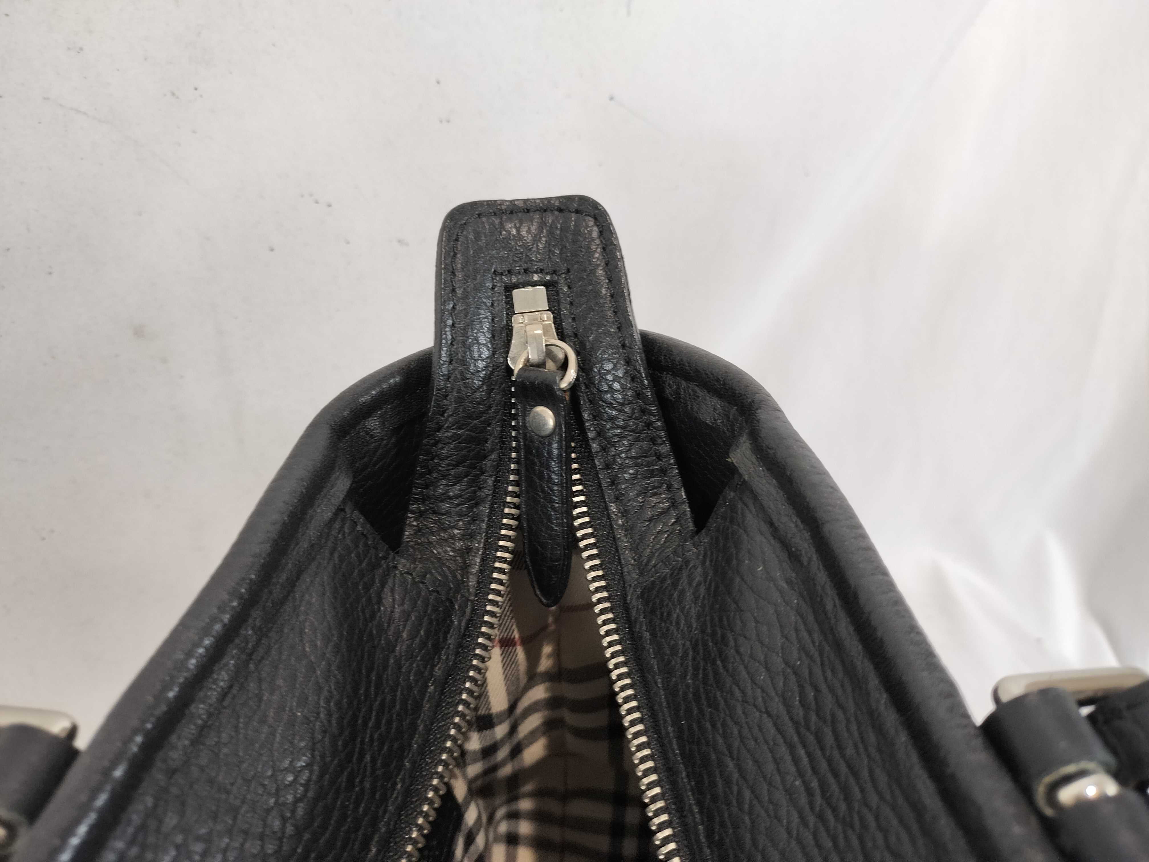 Leather Handbag / Nova Check Interior *Some fastening buttons are missing. — view 13