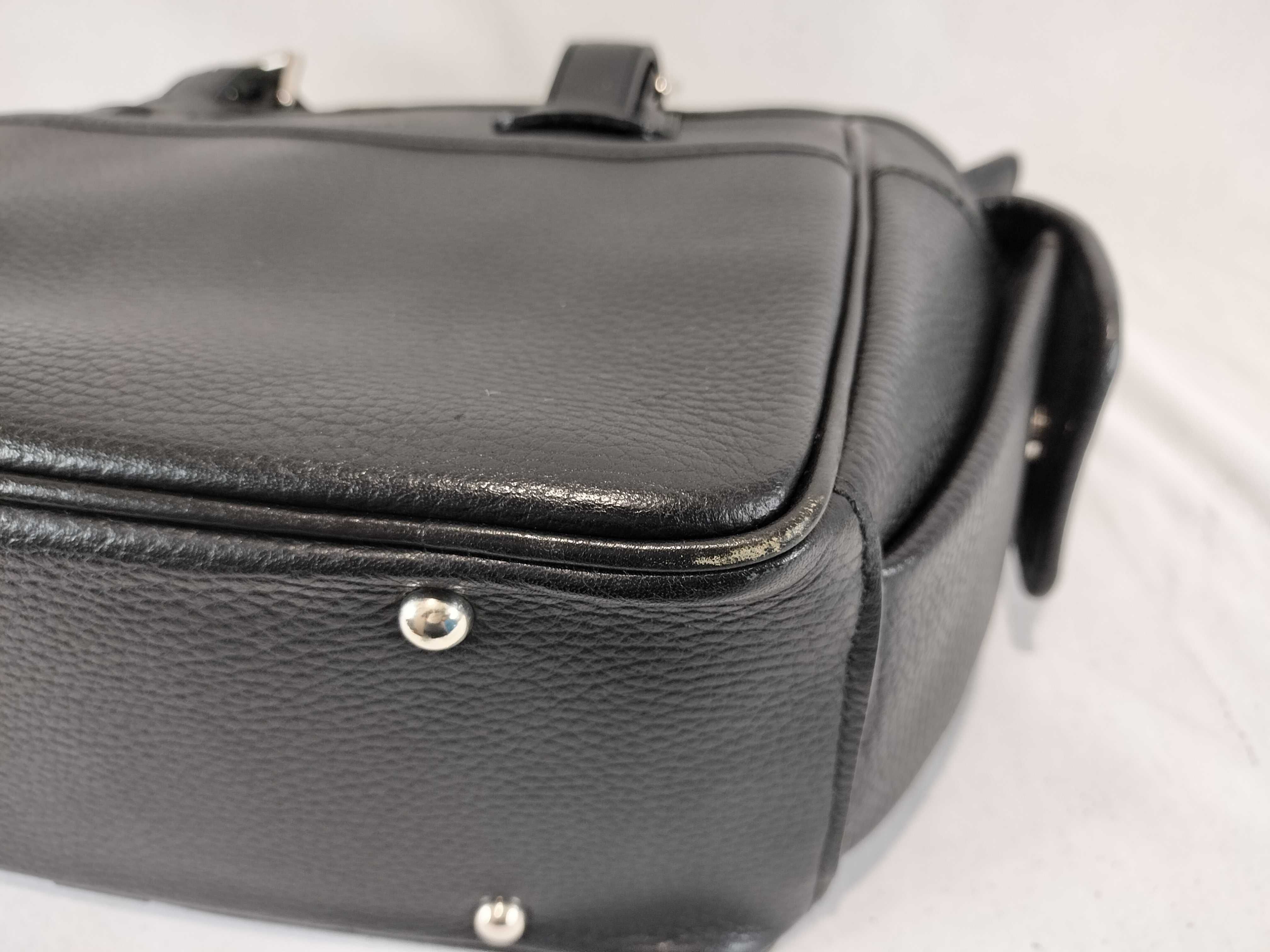 Leather Handbag / Nova Check Interior *Some fastening buttons are missing. — view 7