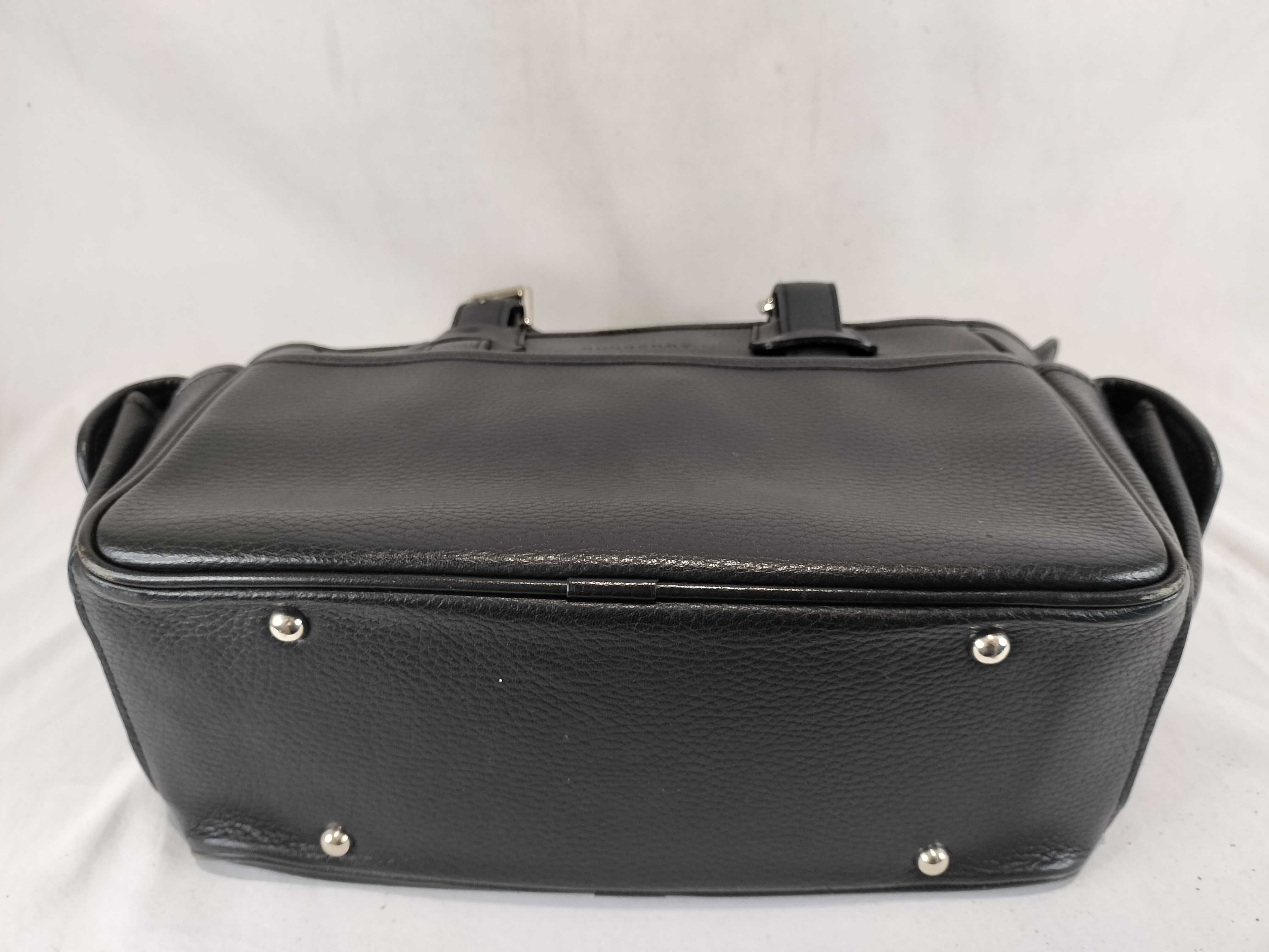 Leather Handbag / Nova Check Interior *Some fastening buttons are missing. — view 8