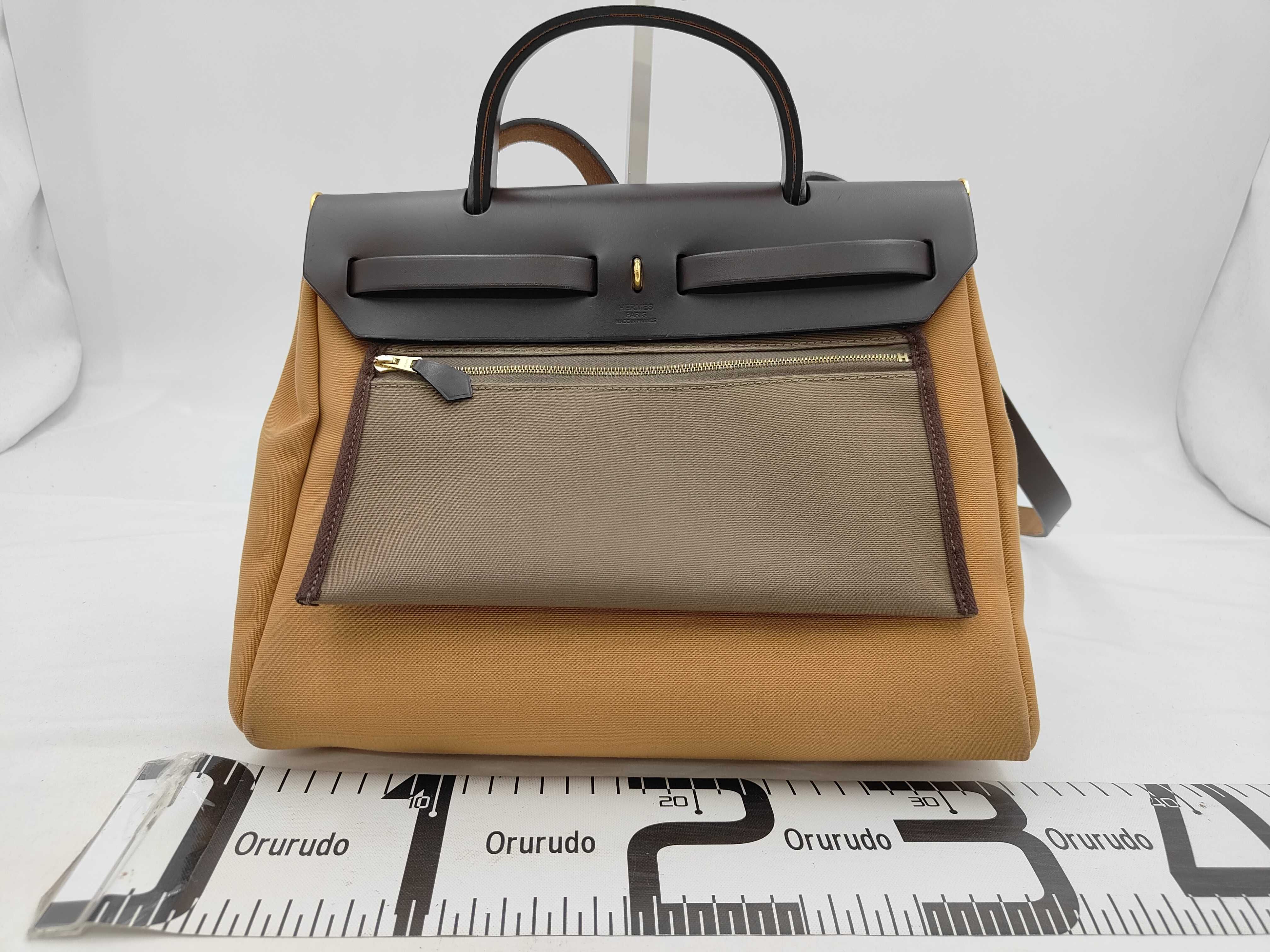 Herbag Zip PM Verso Toile Officier x Vache Hunter Brown x Etoupe Gold Hardware U Stamp Shoulder Bag — view 2